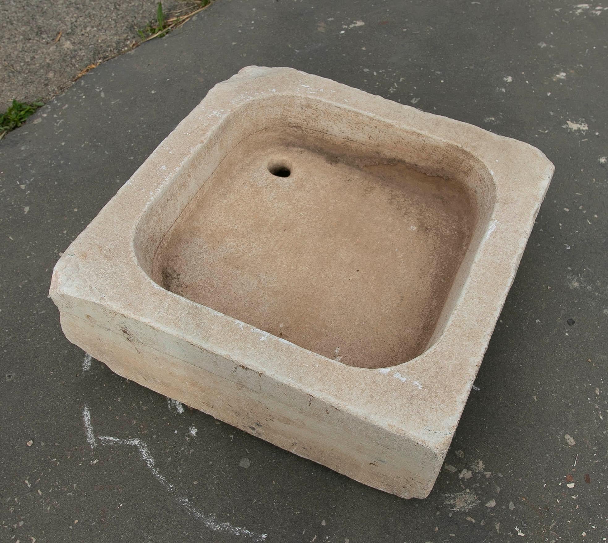 White Hand-Carved Marble Washbasin with One Sink in a Single Block For Sale 9