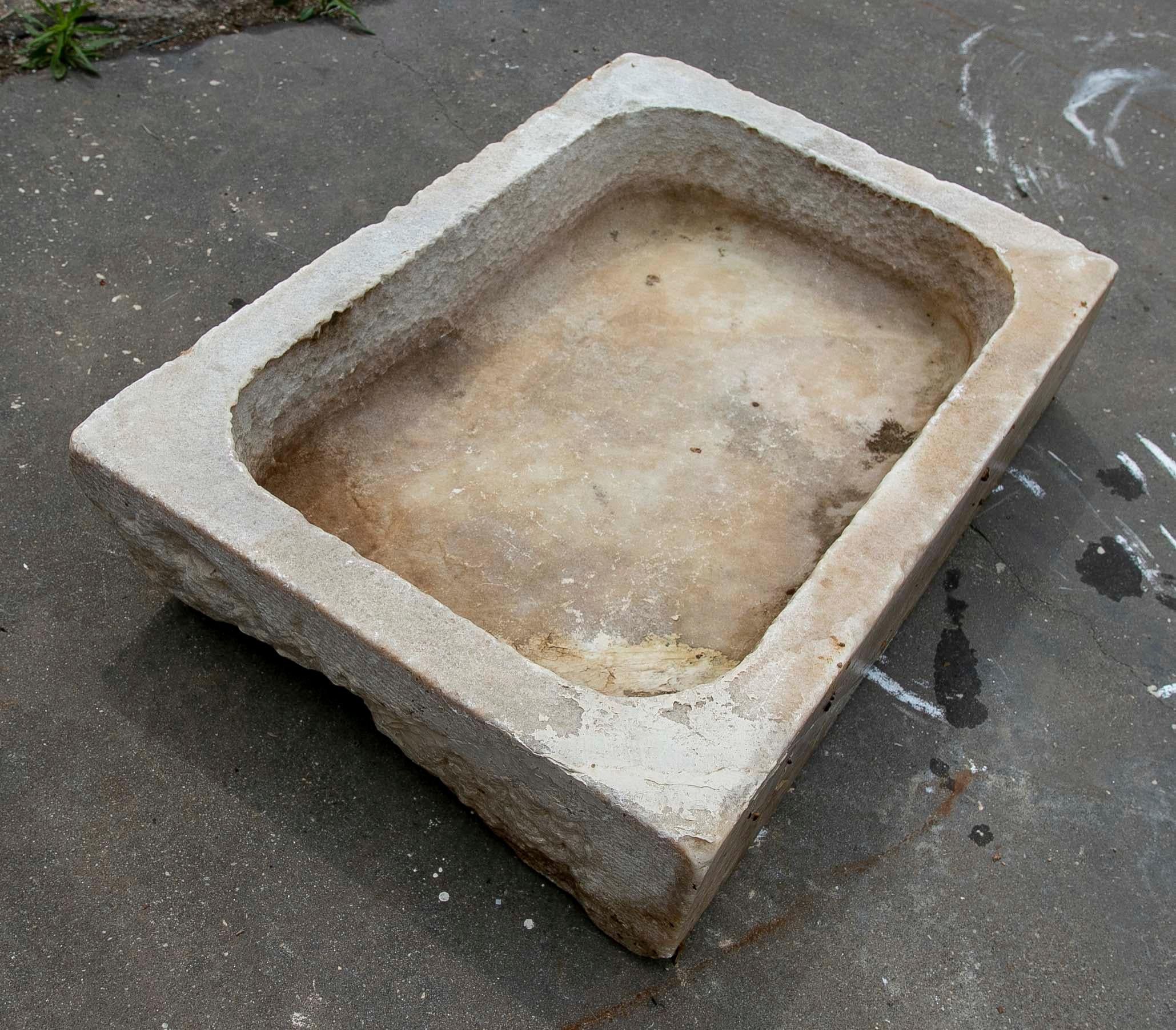 White Hand Carved Marble Washbasin with One Sink in a Single Block For Sale 8