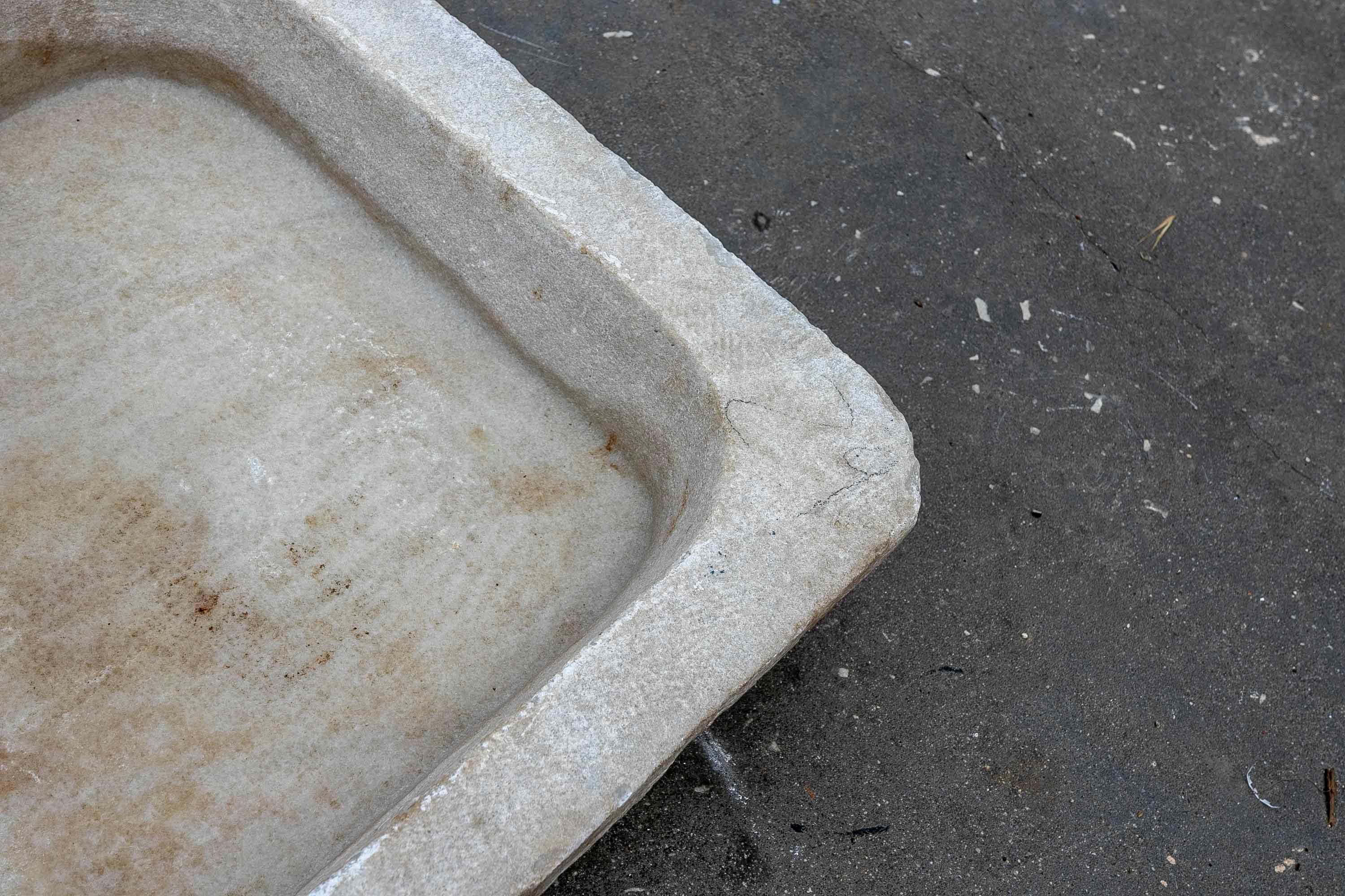 White Hand Carved Marble Washbasin with One Sink in a Single Block For Sale 13