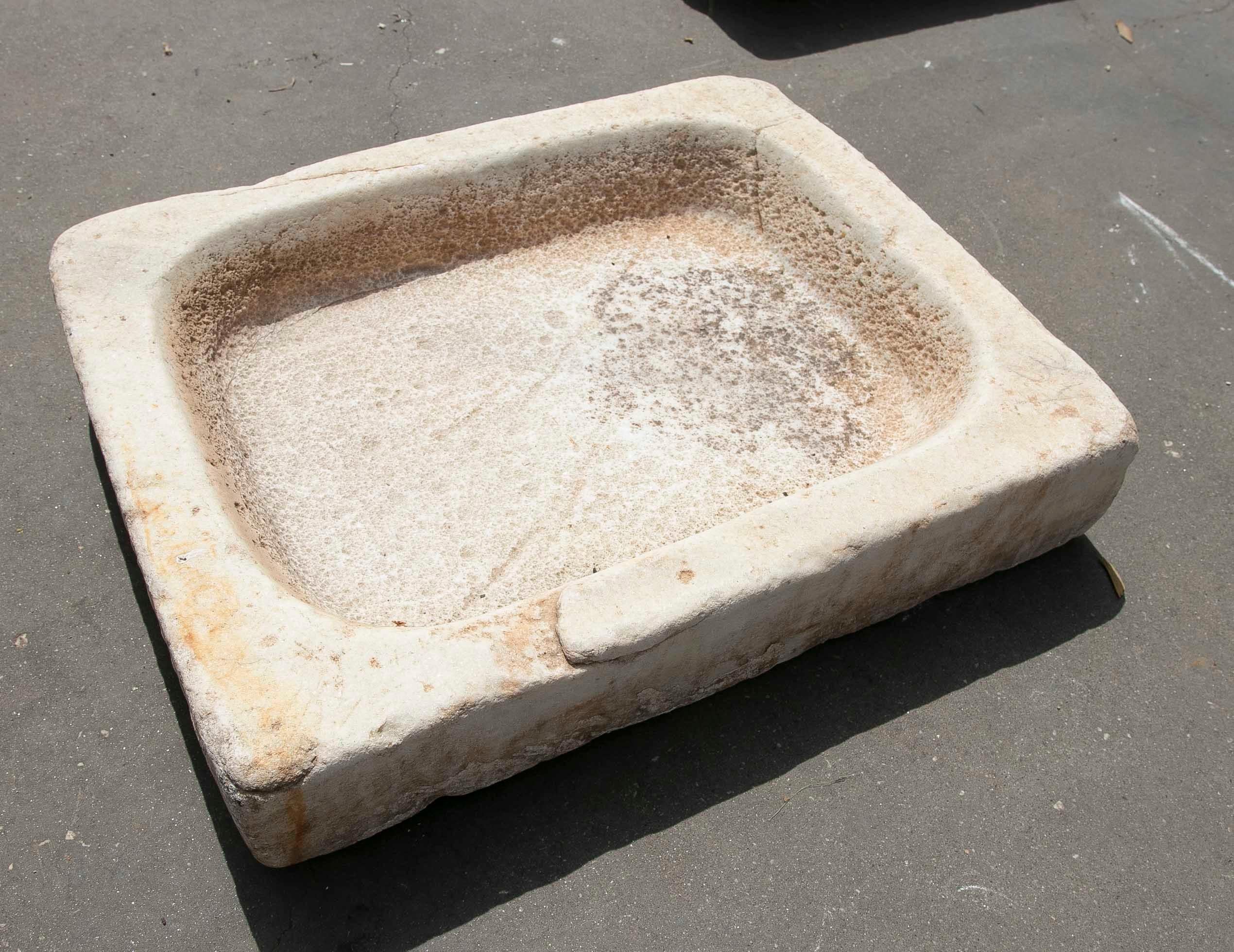 Hand-Carved White Hand Carved Marble Washbasin with One Sink in a Single Block For Sale