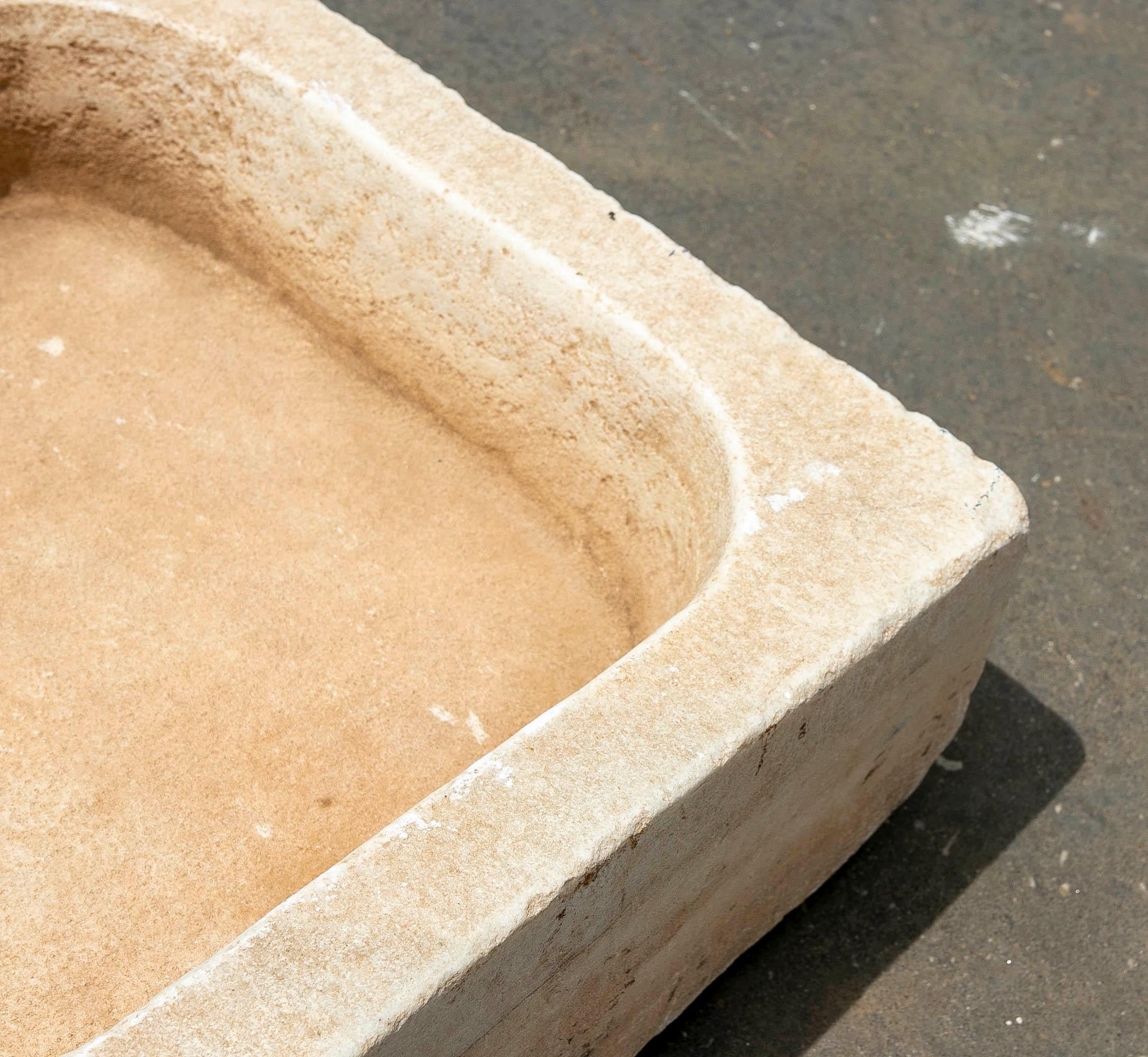 White Hand-Carved Marble Washbasin with One Sink in a Single Block For Sale 1