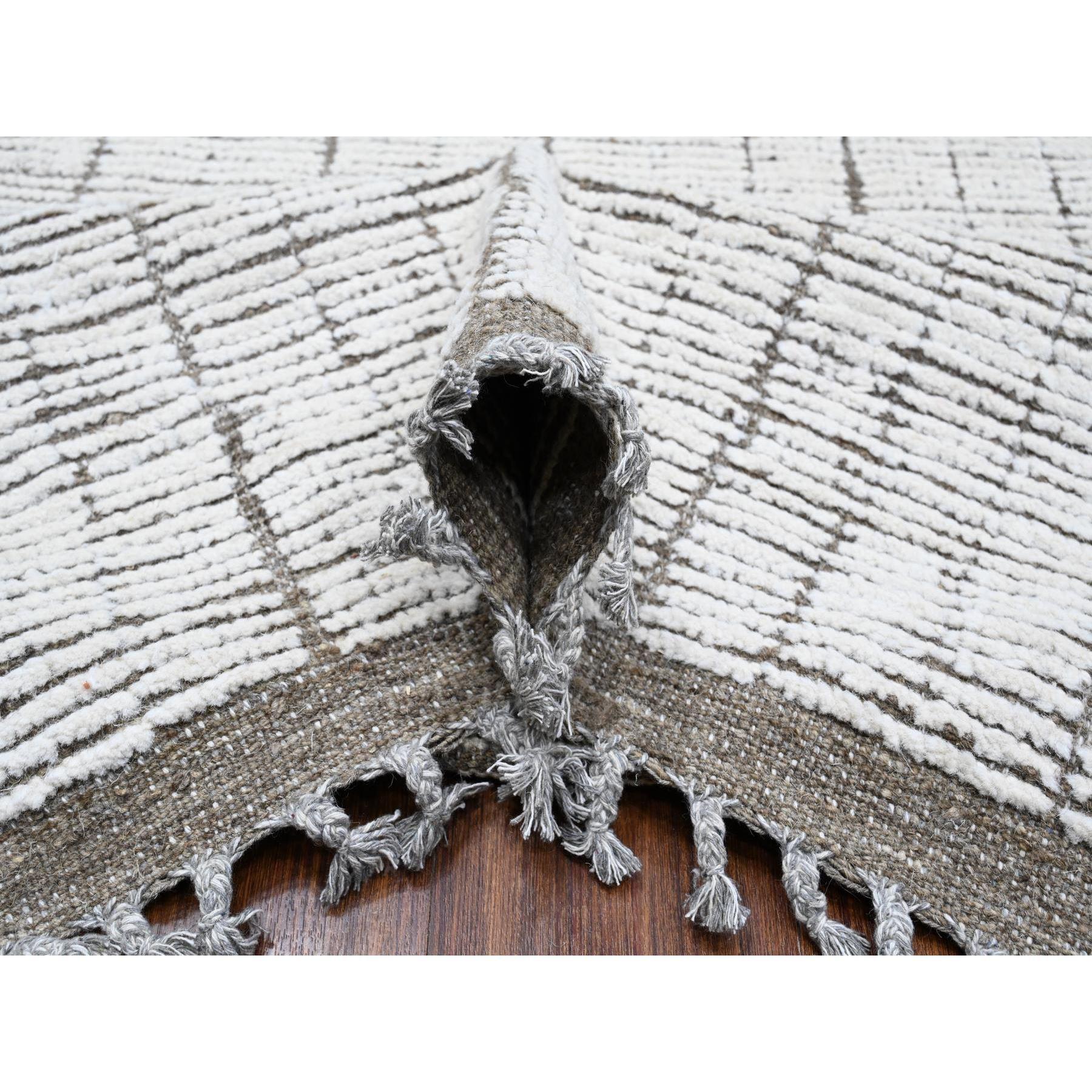 Annodato a mano Whiting, tappeto orientale oversize in pura lana con trama marocchina annodata a mano, misura 12'2