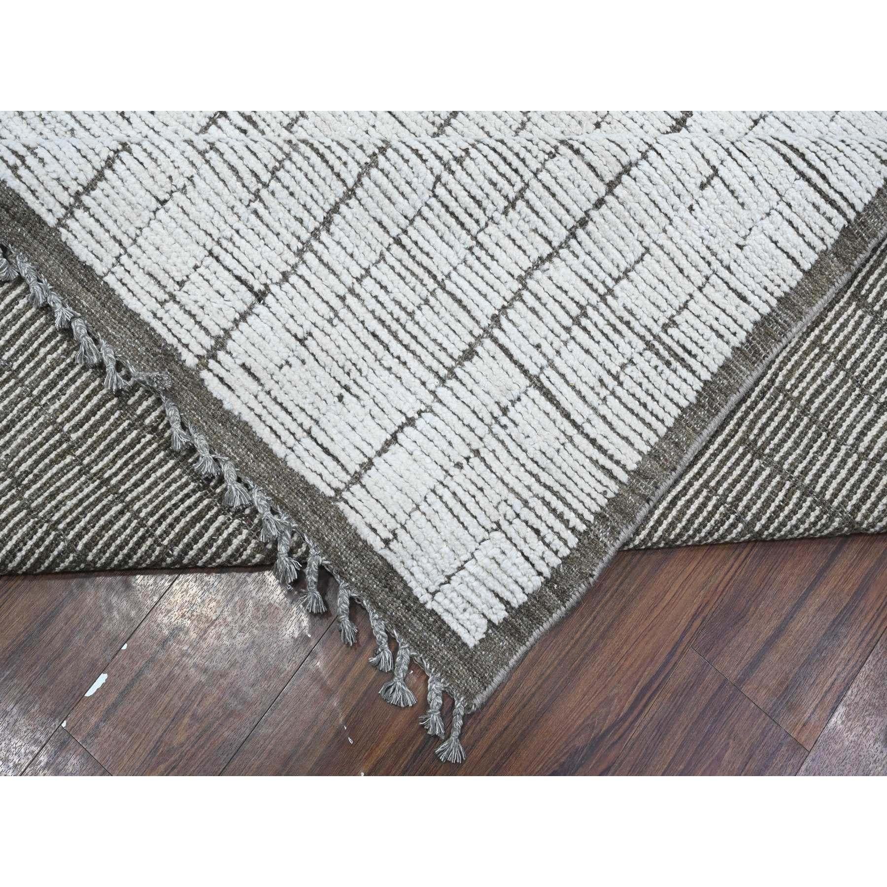 Whiting, tappeto orientale oversize in pura lana con trama marocchina annodata a mano, misura 12'2