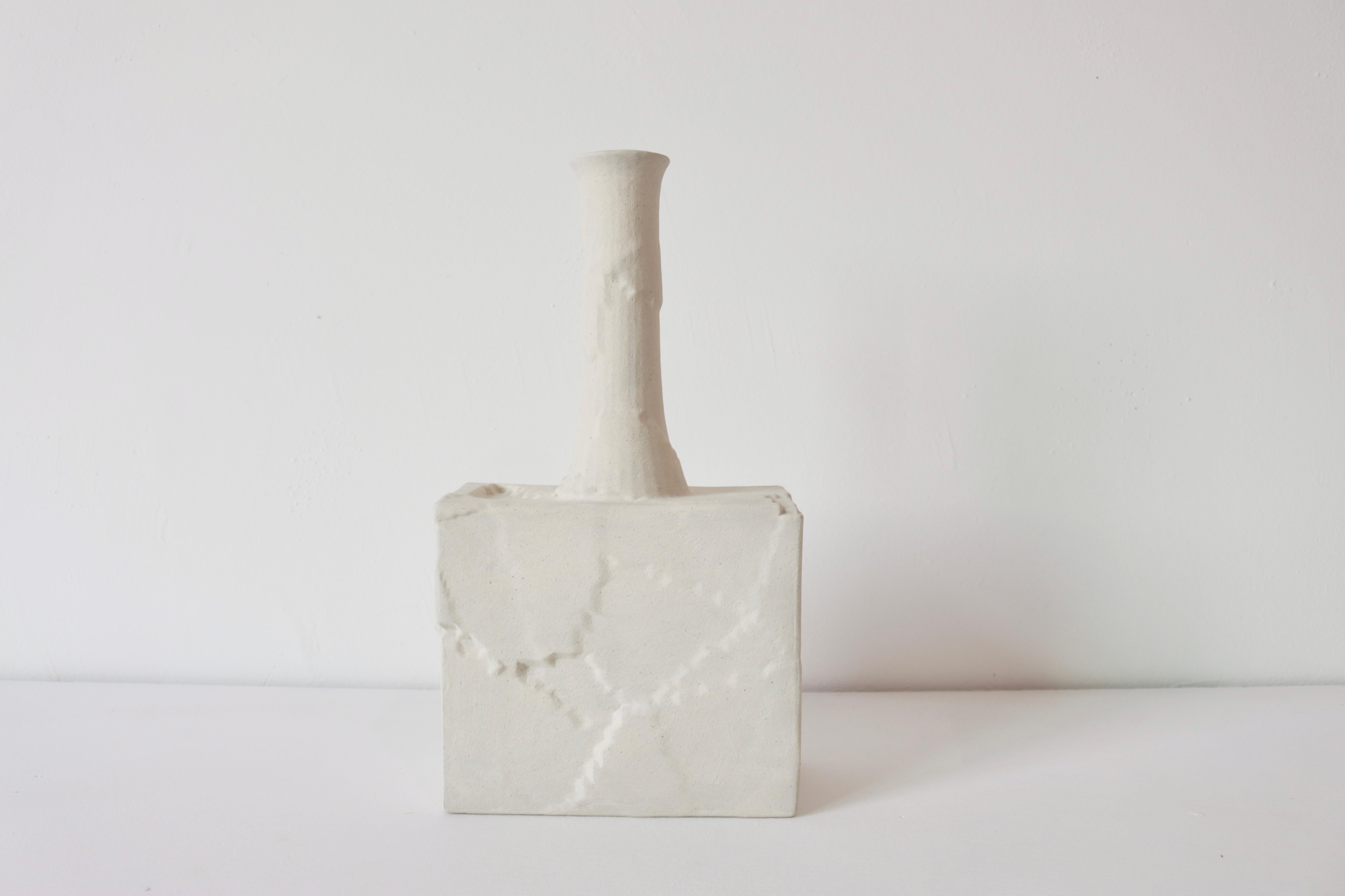 Vase en céramique blanche fait main -  Texture peeling, minimalisme (set lot de 6) en vente 1