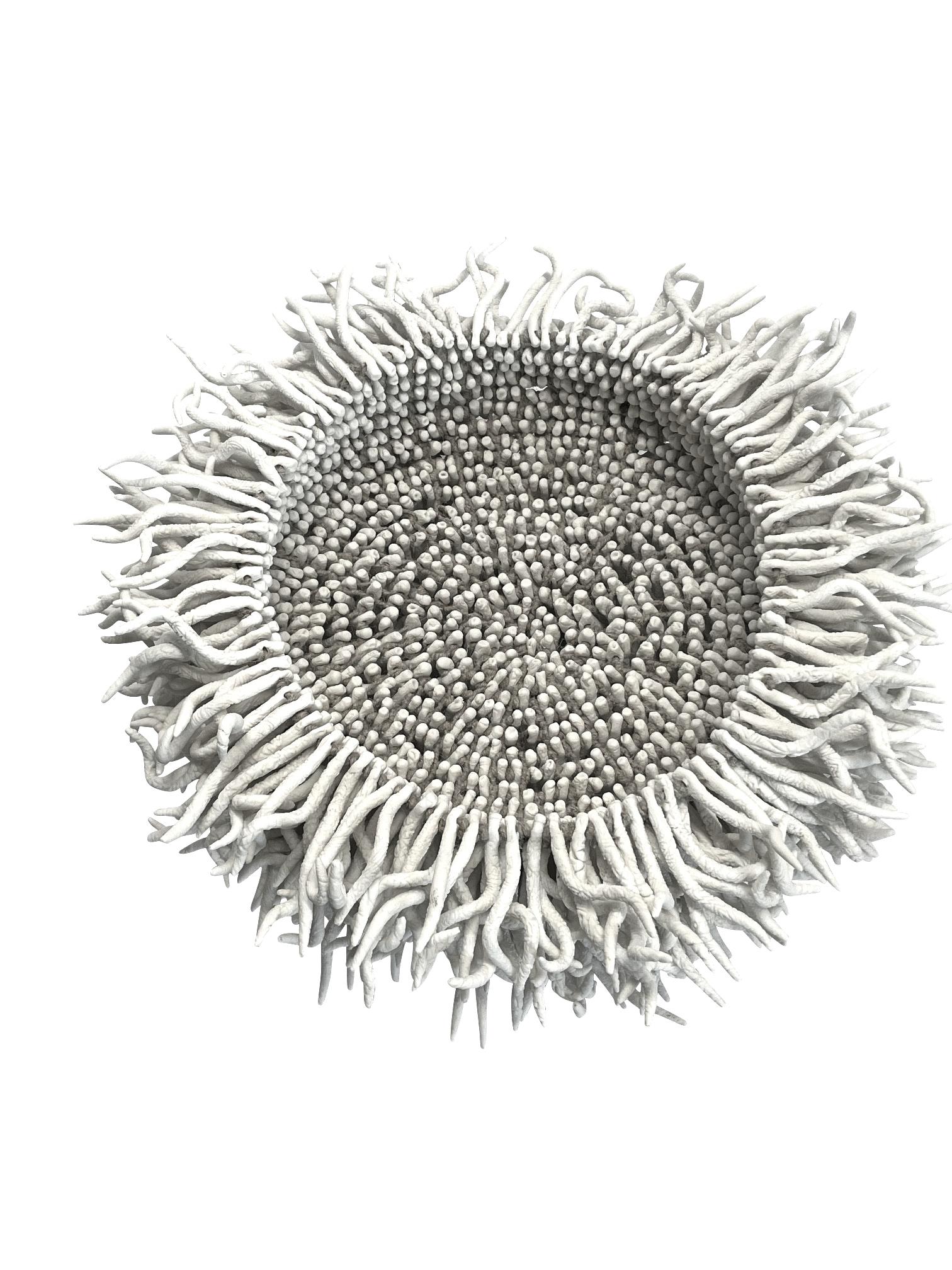 Ciotola scultorea in porcellana bianca fatta a mano, Francia, Contemporaneo in vendita 1