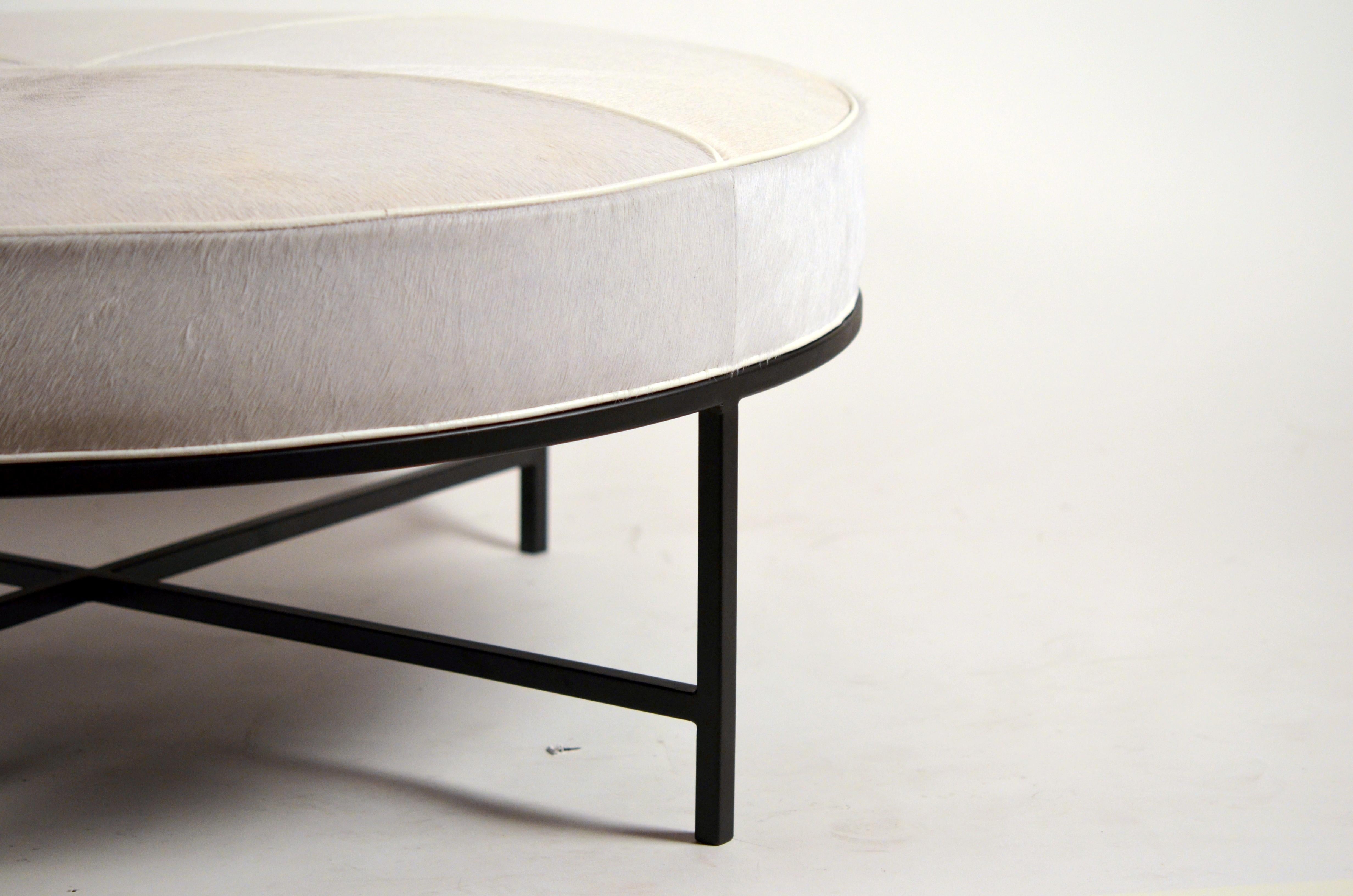 Powder-Coated White Hide and Matte Black 'Tambour' Round Ottoman by Design Frères For Sale