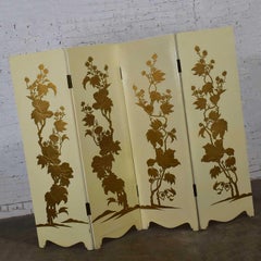 Biombo blanco Hollywood Regency Boho Chic de 4 paneles con diseño floral en relieve