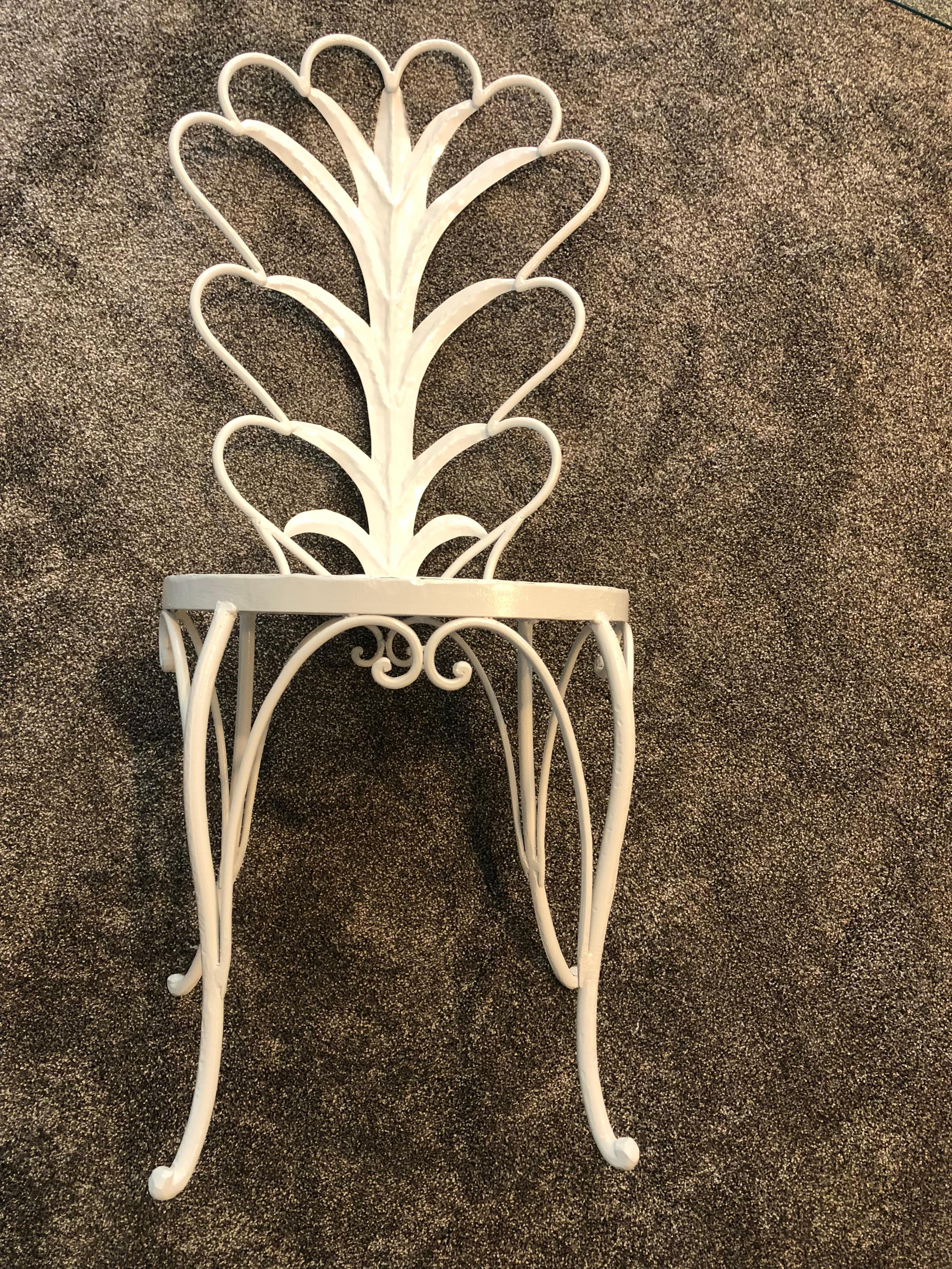 White Hollywood Regency Vanity Chair With Palm Tree Leaves For Sale 7