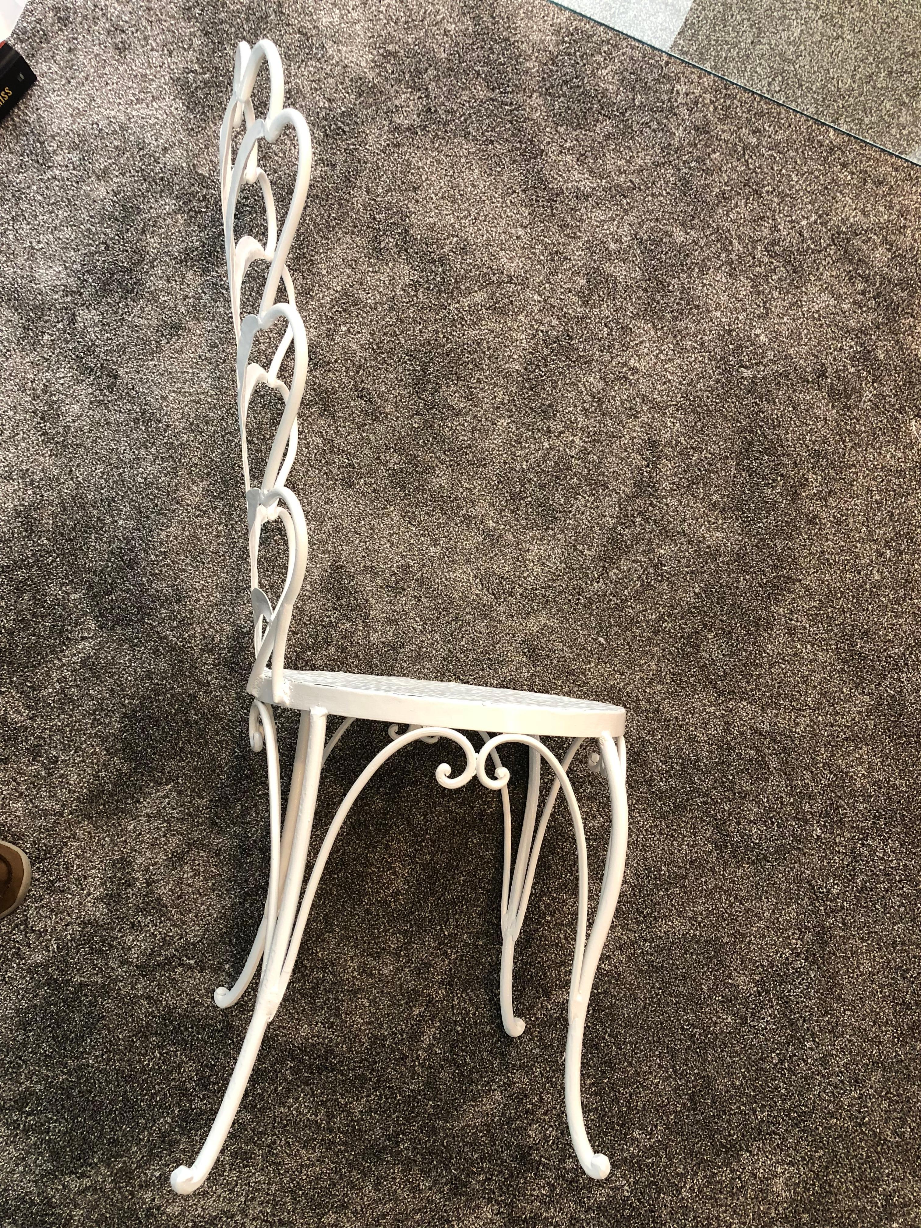 White Hollywood Regency Vanity Chair With Palm Tree Leaves For Sale 8