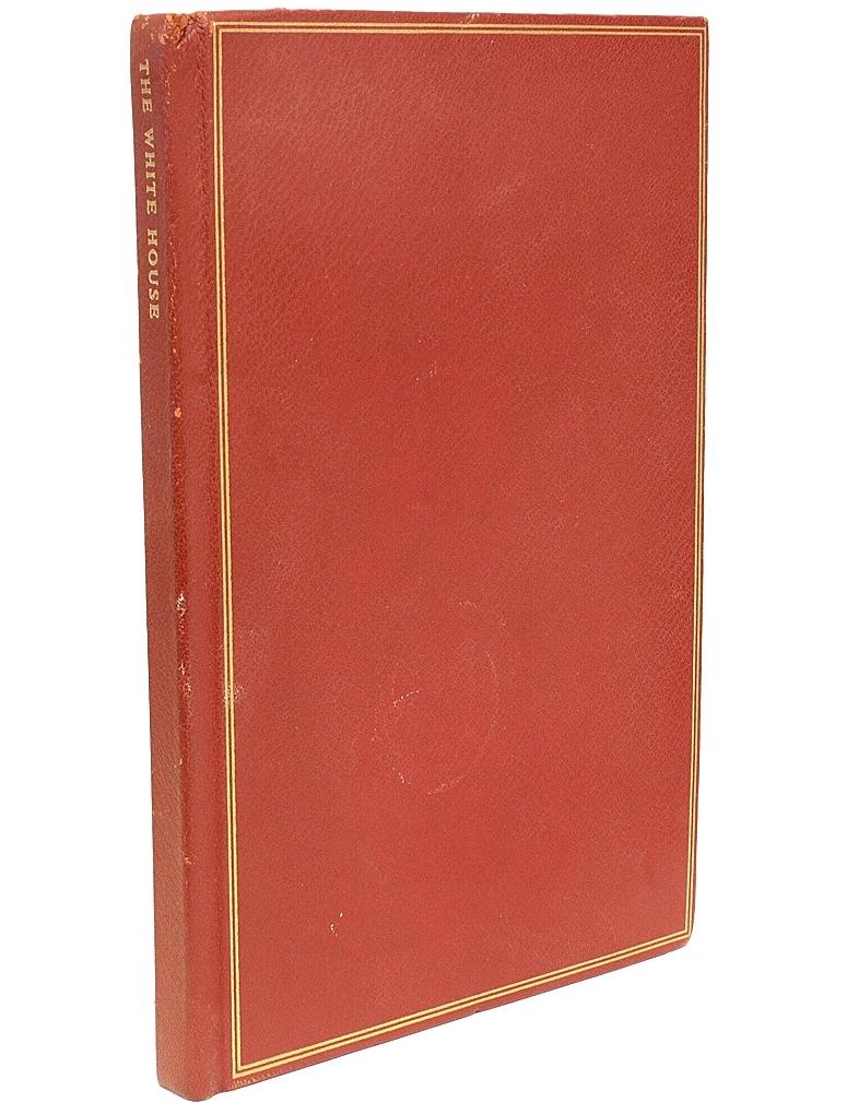 White House: a Historic Guide, Inscribed by Jack and Jackie Kennedy, 1962 In Good Condition For Sale In Hillsborough, NJ