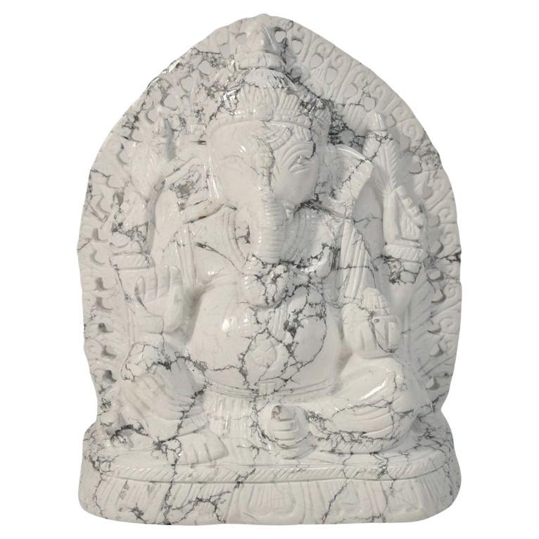 Ganesh aus weißem Howlite-Stein im Angebot