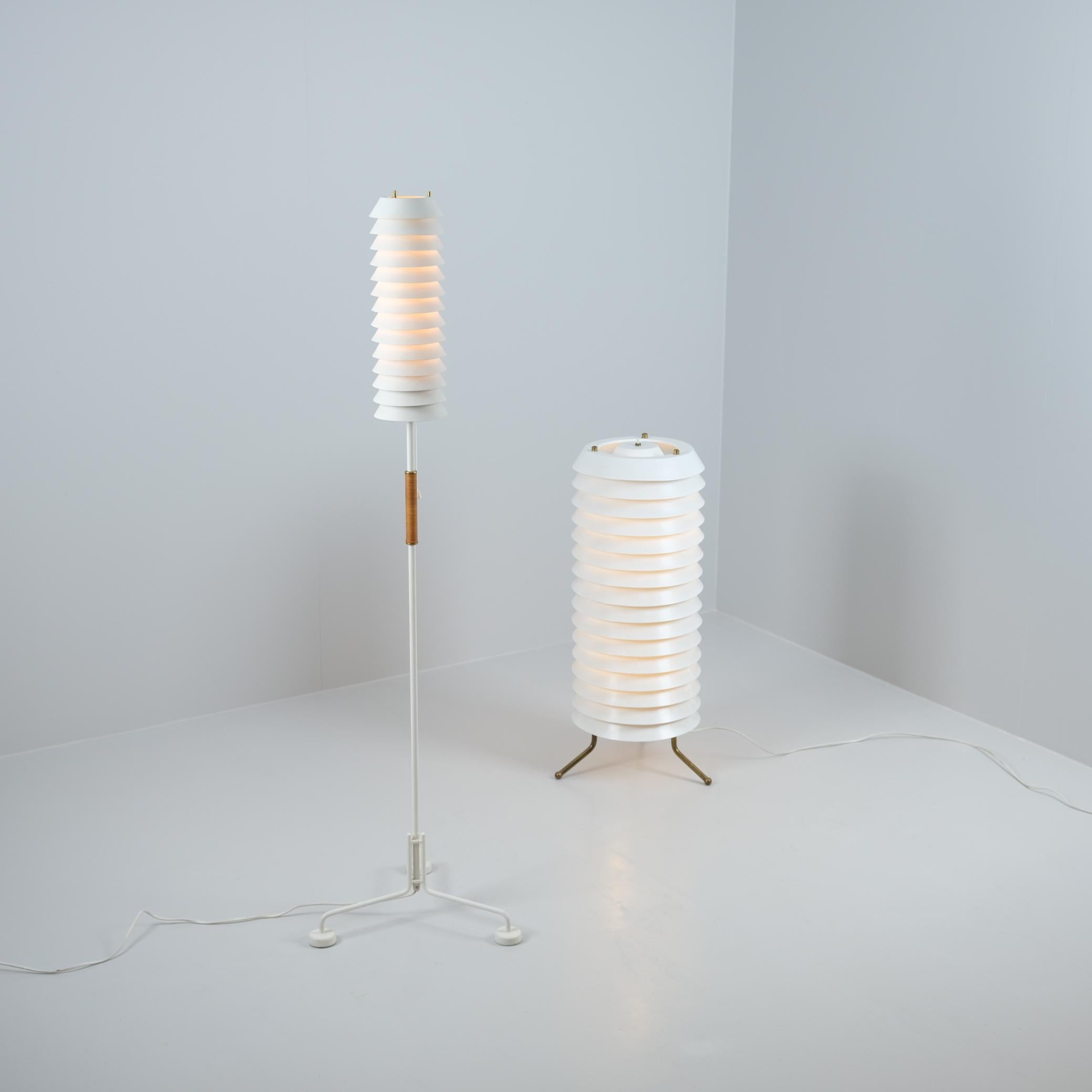 White Ilmari Tapiovaara Maya The Bee Floor Lamp, Hienoteräs for Asko, 1950s For Sale 4