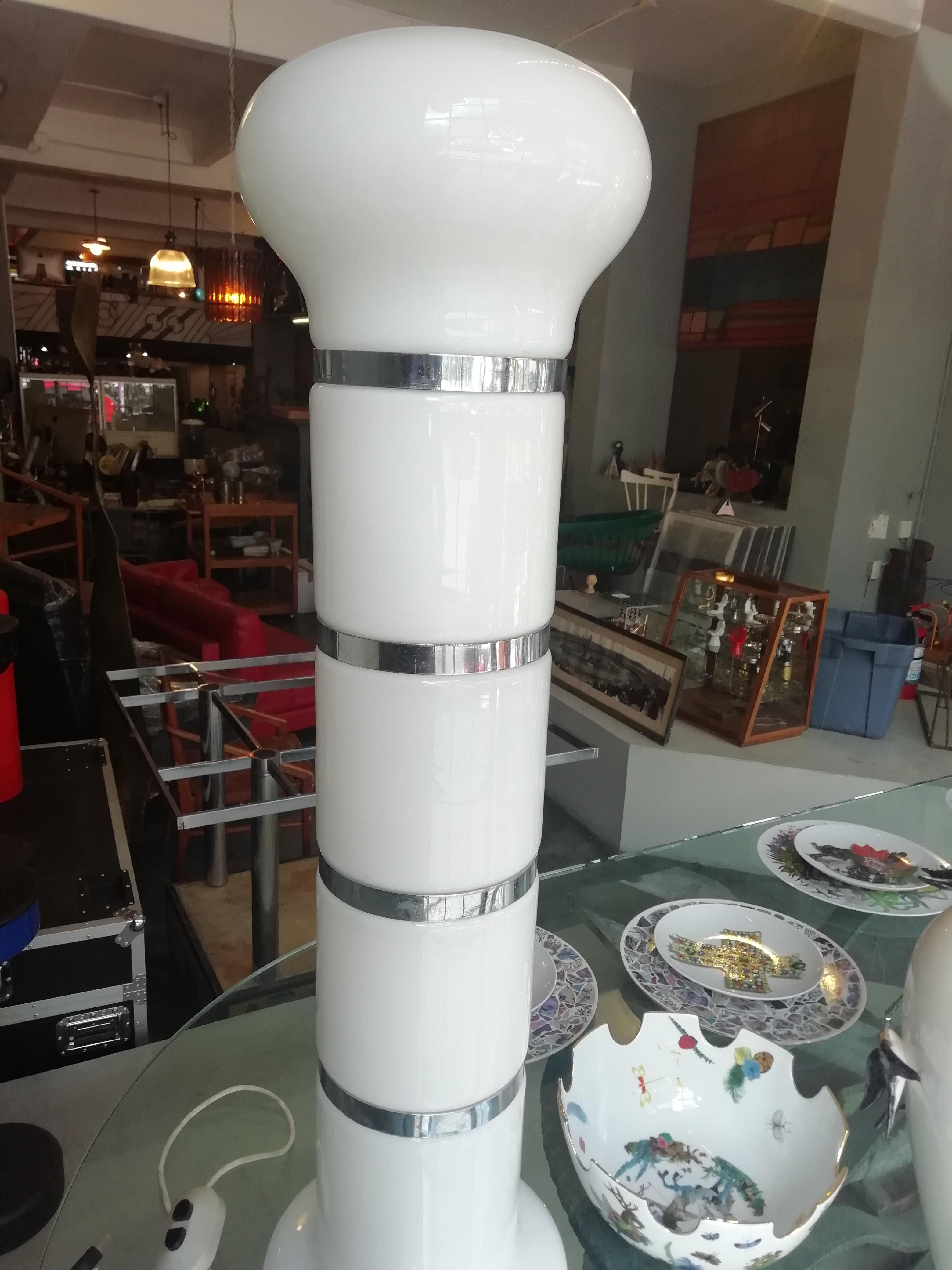 White Incamiciato Murano Glass Floor Lamp in the Style of Carlo Nason In Good Condition In Mexico City, MX