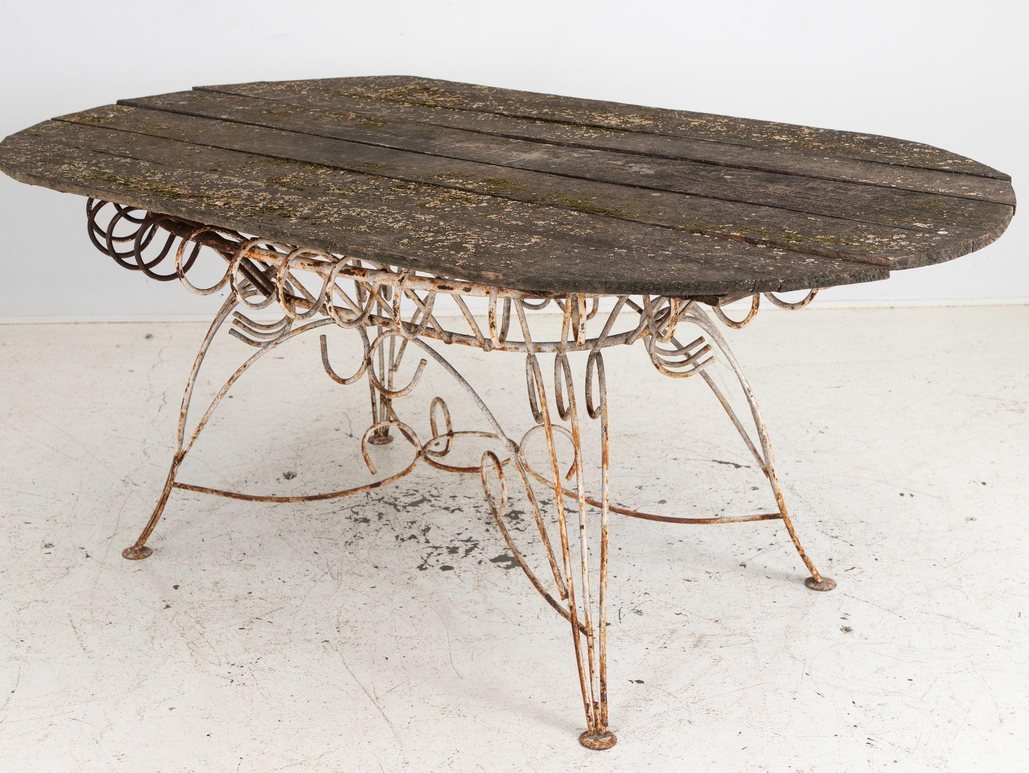 Table de salle à manger de jardin avec plateau en fer blanc et bois, France, années 1930 en vente 3