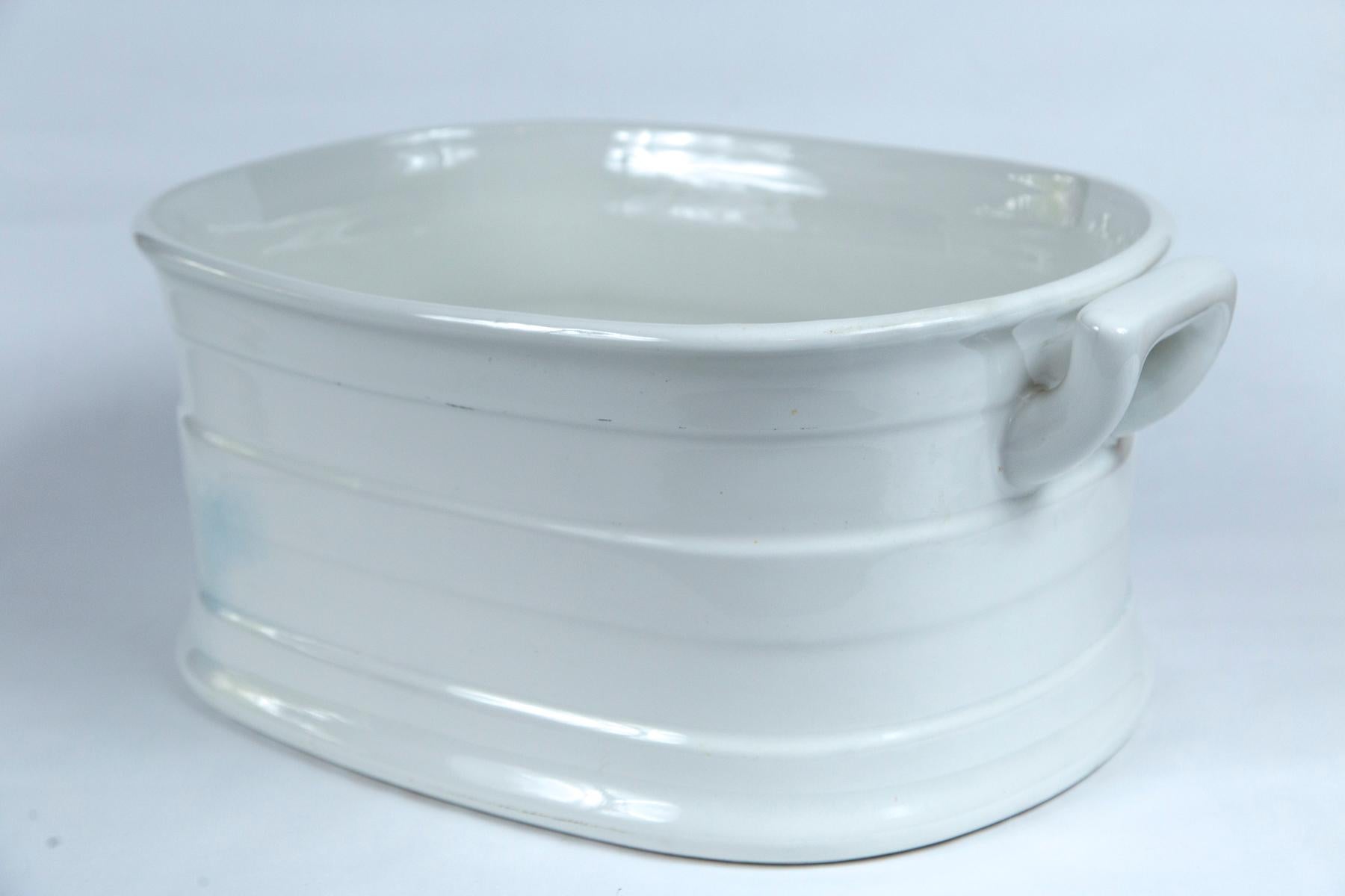 Early 20th Century White Ironstone Foot Bath, circa 1920s