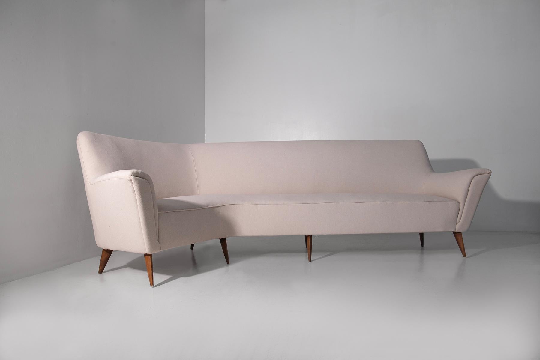 Canapé d'angle italien blanc dans le style de Gio Ponti, retapissé Bon état - En vente à Milano, IT