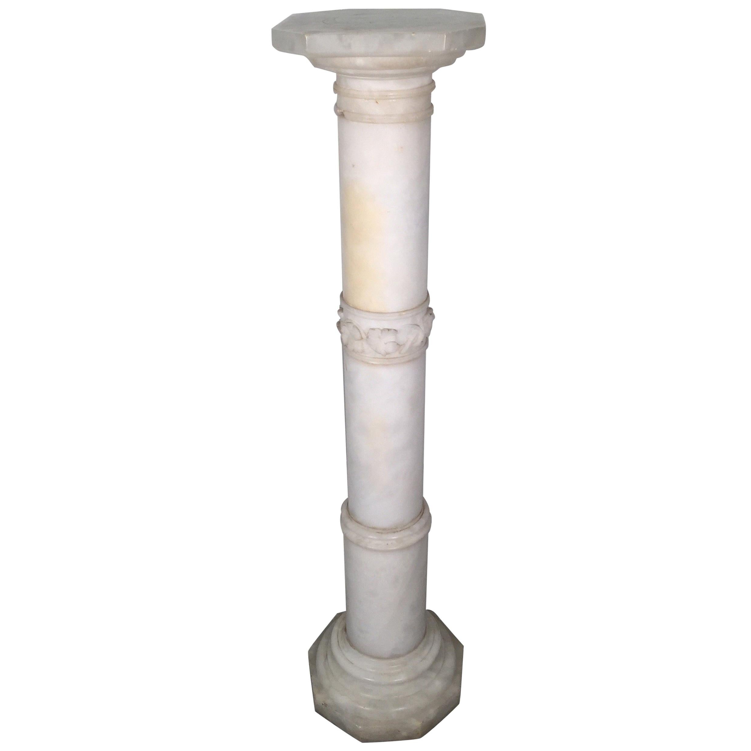 White Italian Marble Pedestal with Top That Rotates, circa 1900s