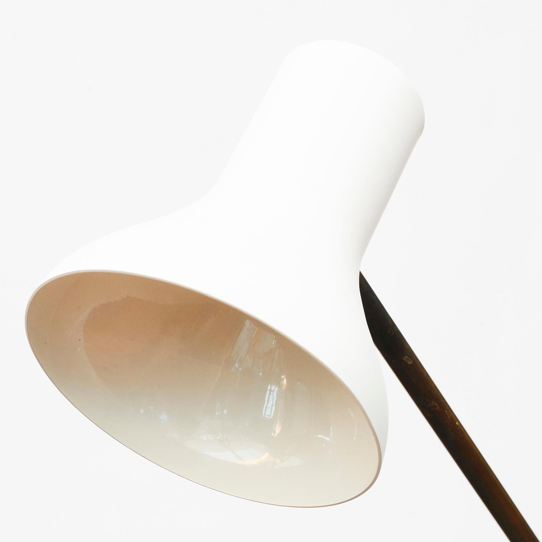 Lampe de table blanche du milieu du siècle en laiton et marbre:: conçue par Gino Sarfatti Bon état - En vente à Kastrup, DK