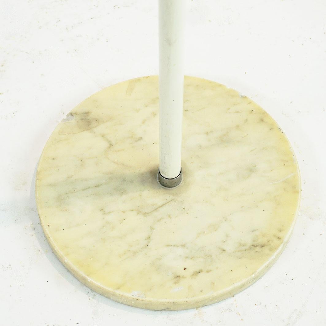 White Italian Space Age Metal and Marble Adjustable Floor Spotlamp In Good Condition In Vienna, AT