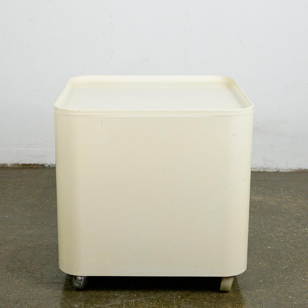 White Italian Space Age Plastic Trolley Dime by Marcello Siard for Coll. Longato For Sale 2