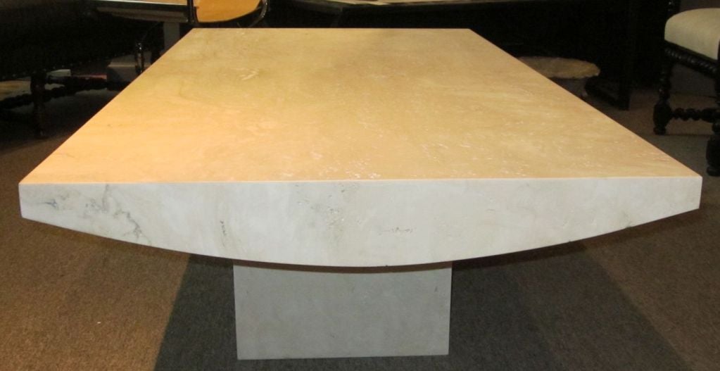 White Italian Travertine Rectangular Coffee Table, Contemporary In New Condition For Sale In New York, NY