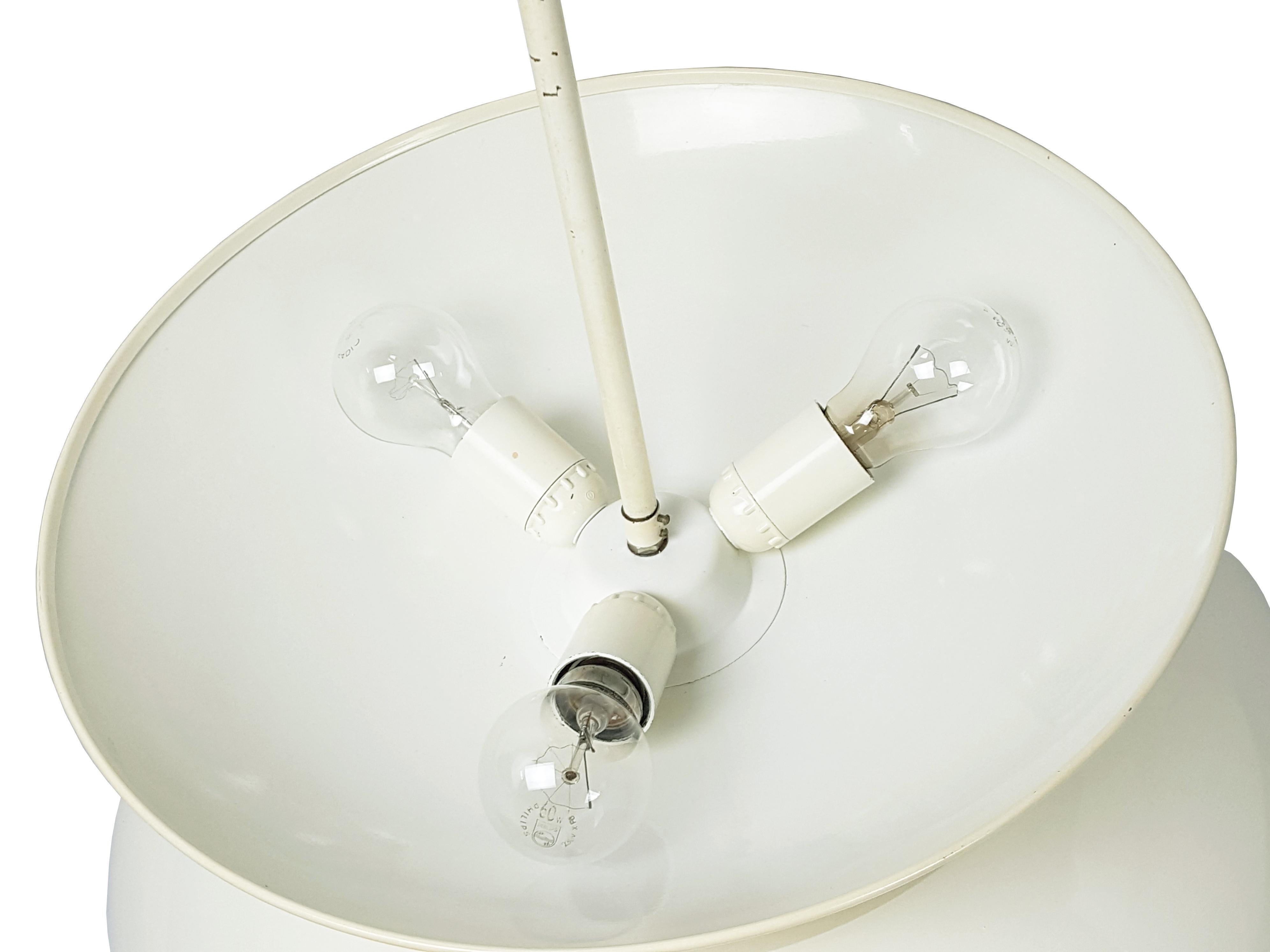 White/Ivory 1960s Cetra Pendant Lamp by V. Magistretti for Artemide For Sale 3