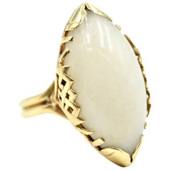 White Jade 15.36 Carat Ring 14 Karat Yellow Gold White Jade 15.36 Carat Ring 14 Karat Yellow Gold