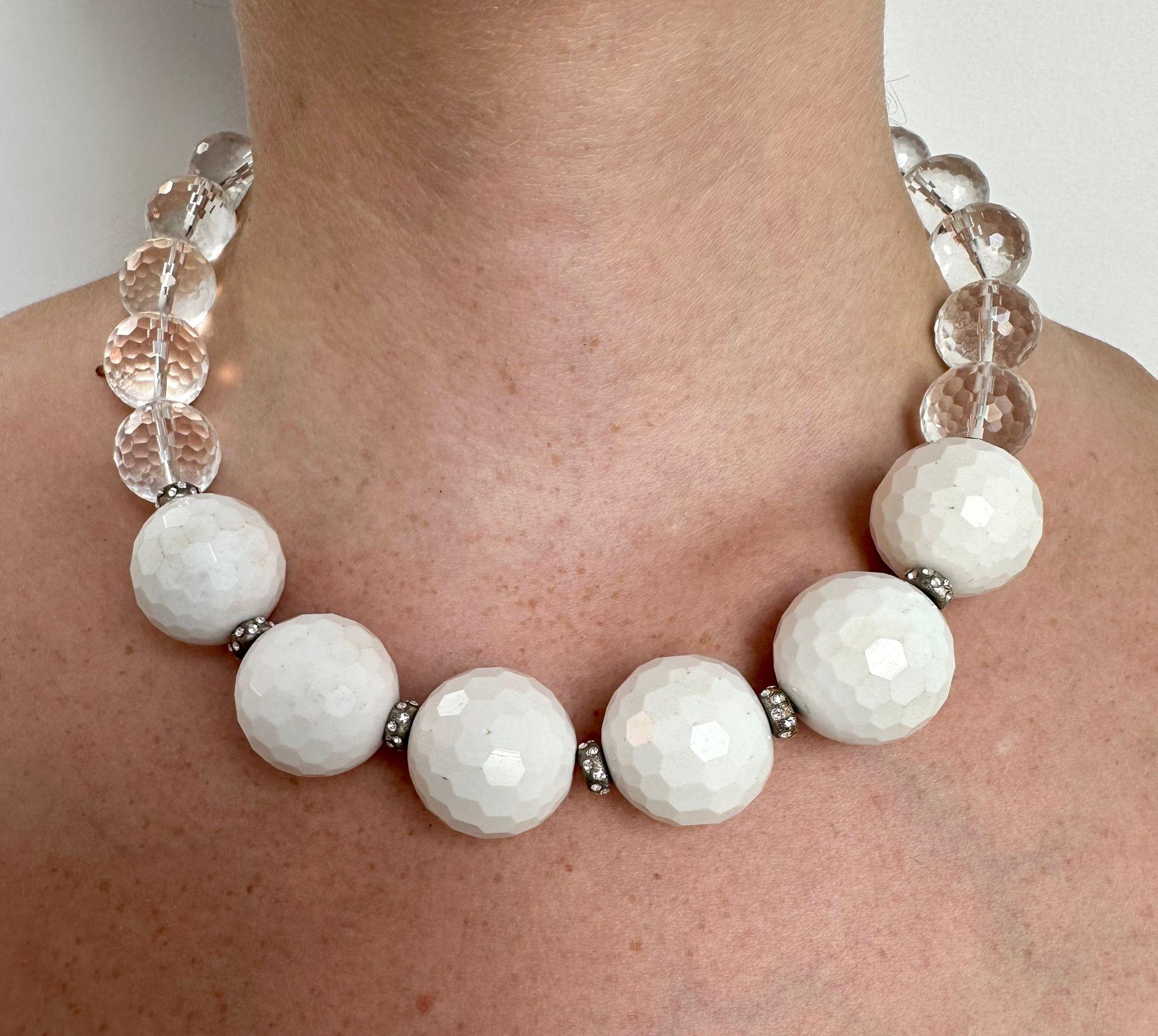 Collana di cristallo di giada bianca In condizioni Nuovo in vendita a Lake Worth, FL