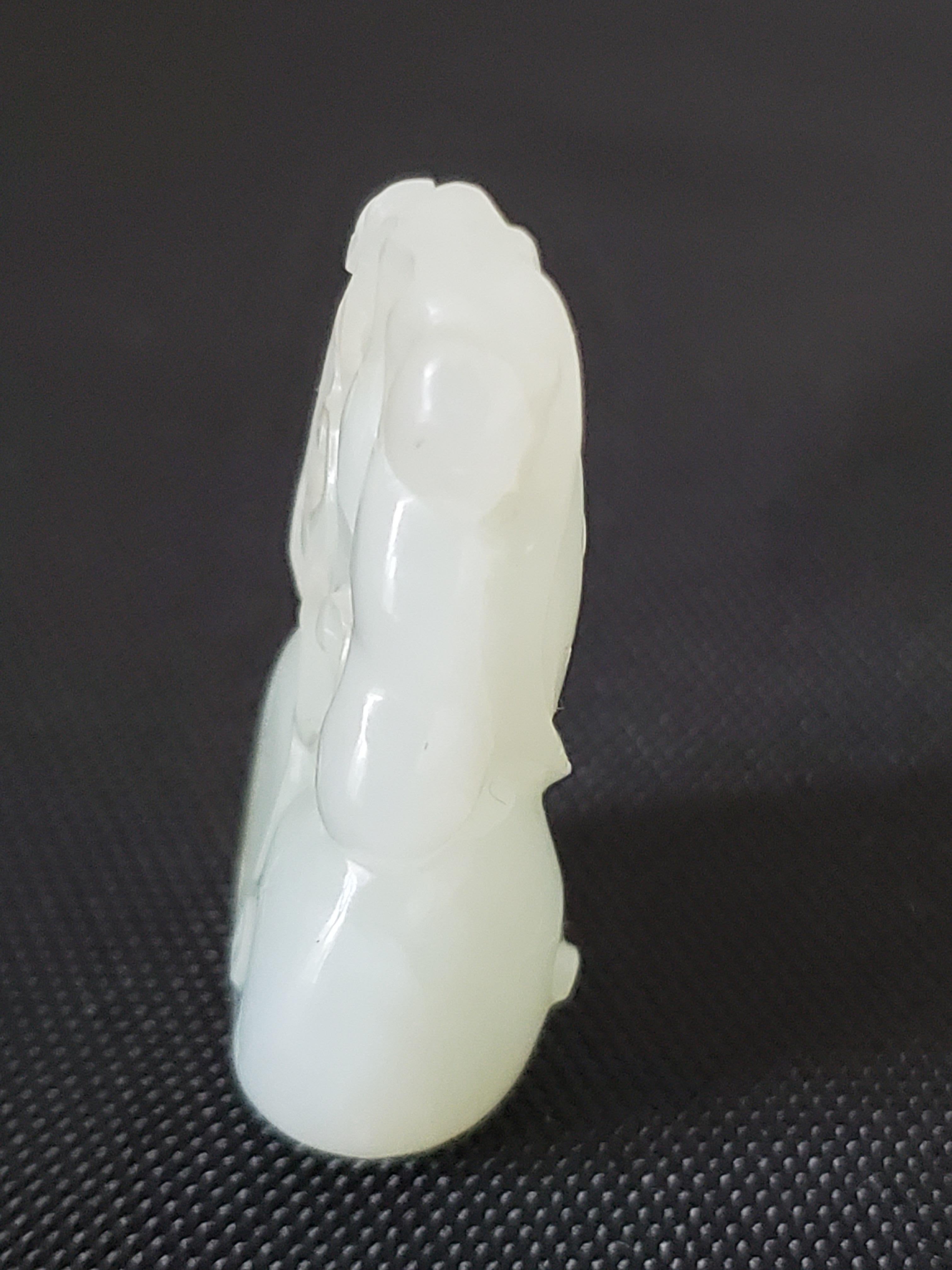 White Jade Double Gourd Pendant, Qing Dynasty For Sale 9