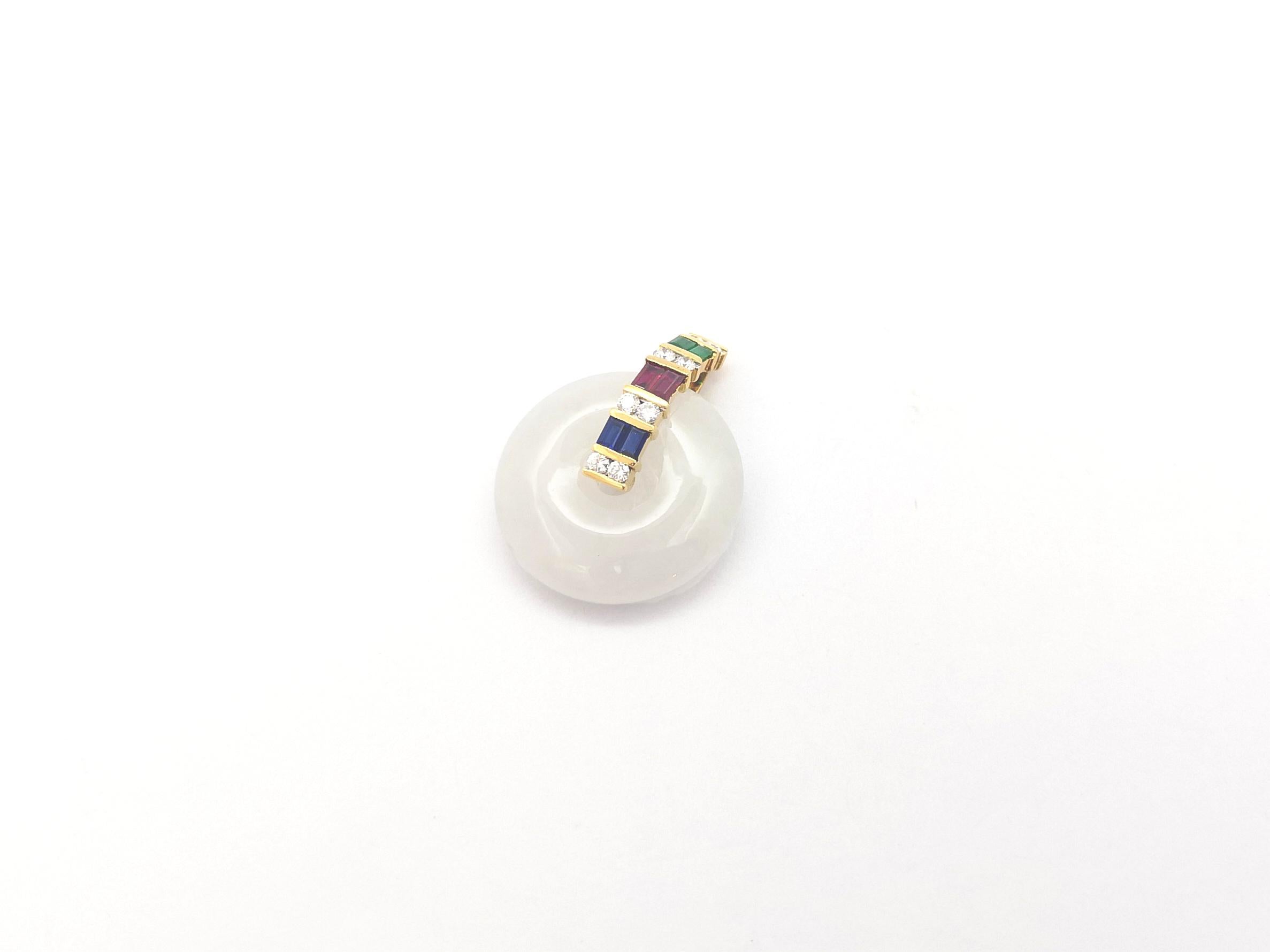 Colgante de jade blanco, esmeralda, zafiro azul, rubí y diamante engastado en oro de 18 quilates Corte mixto en venta