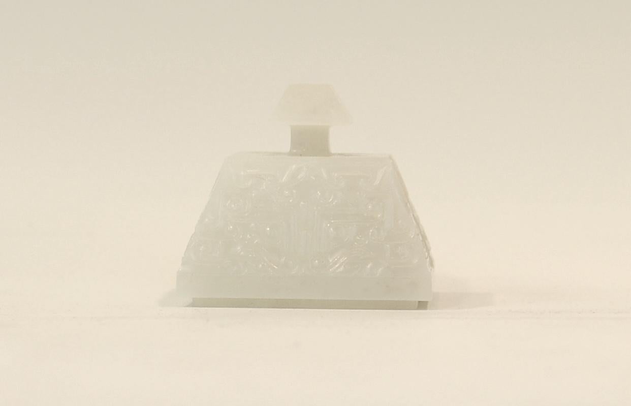 White Jade Vase with Cover For Sale 2