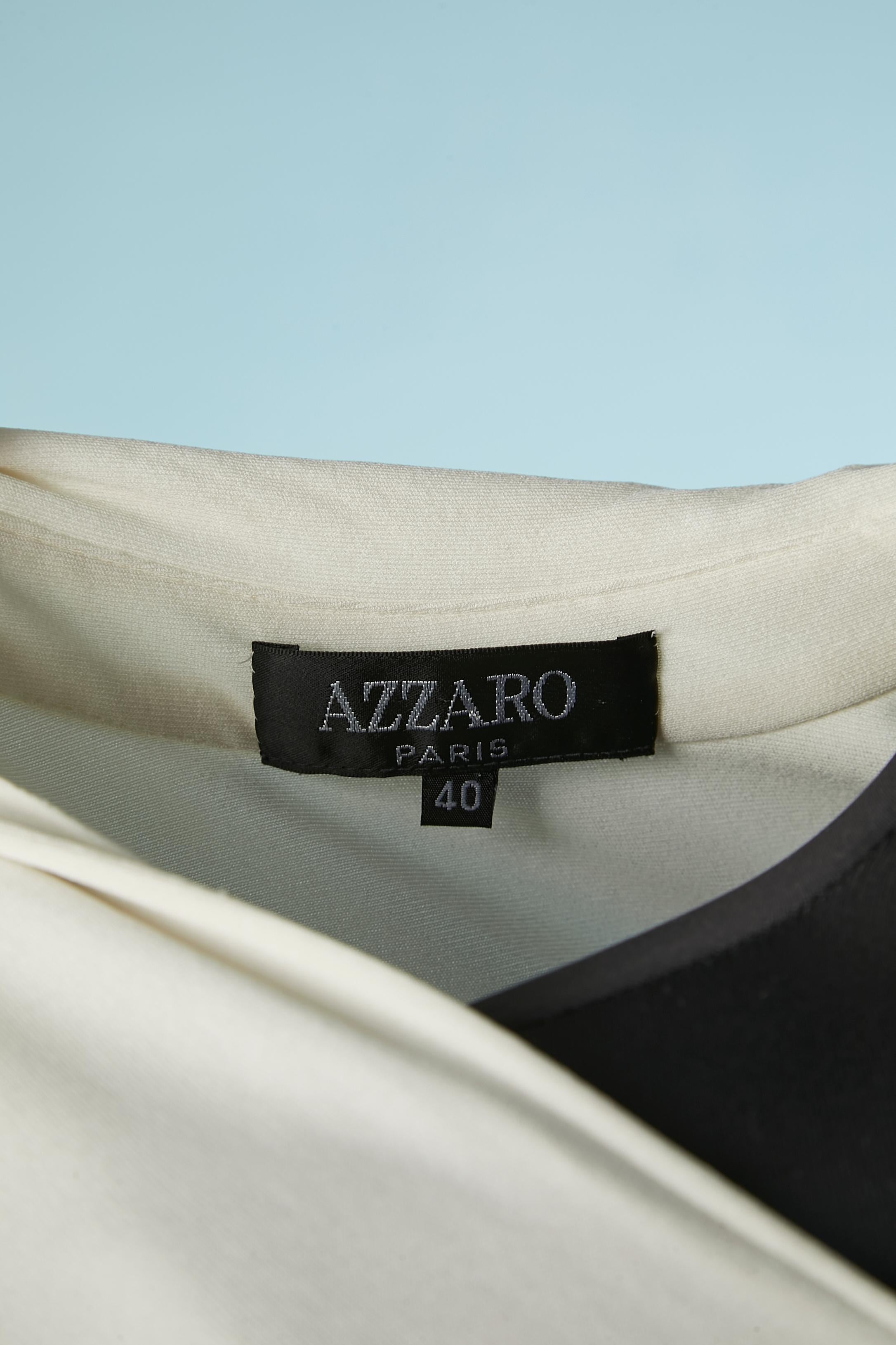 Tunique en jersey blanc avec écharpe et bordures en paillettes dorées Azzaro Paris en vente 1