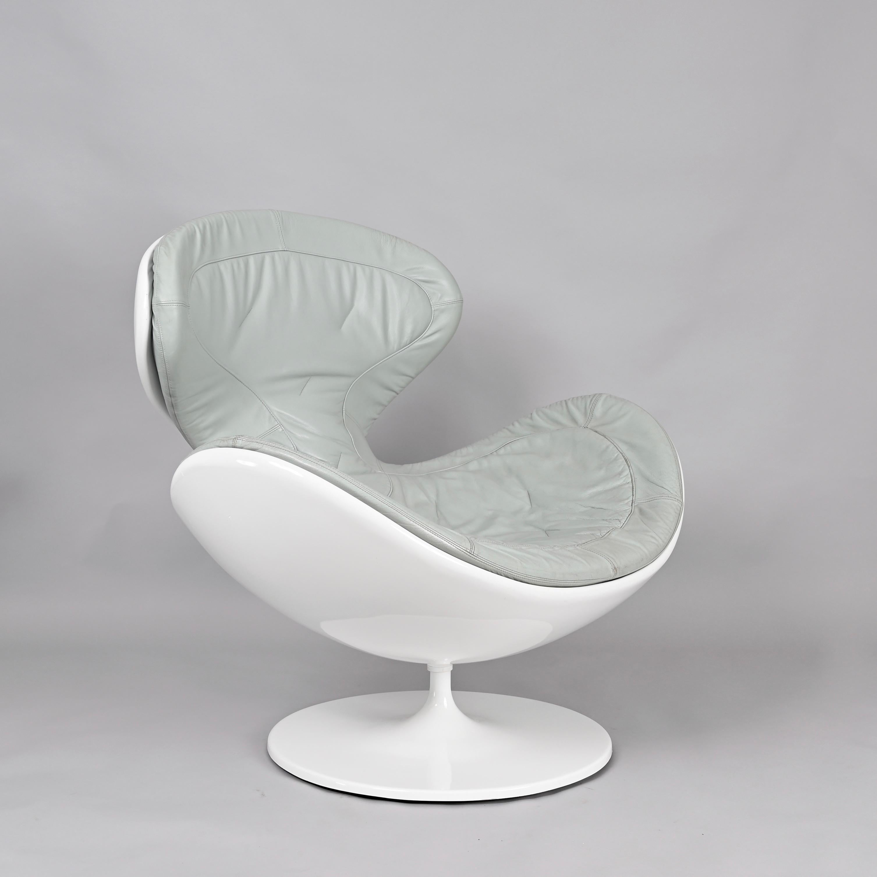 Mid-Century Modern White Jetsons Swivel Armchair Grey Leather, Berchicci for Giovannetti, Italy  For Sale