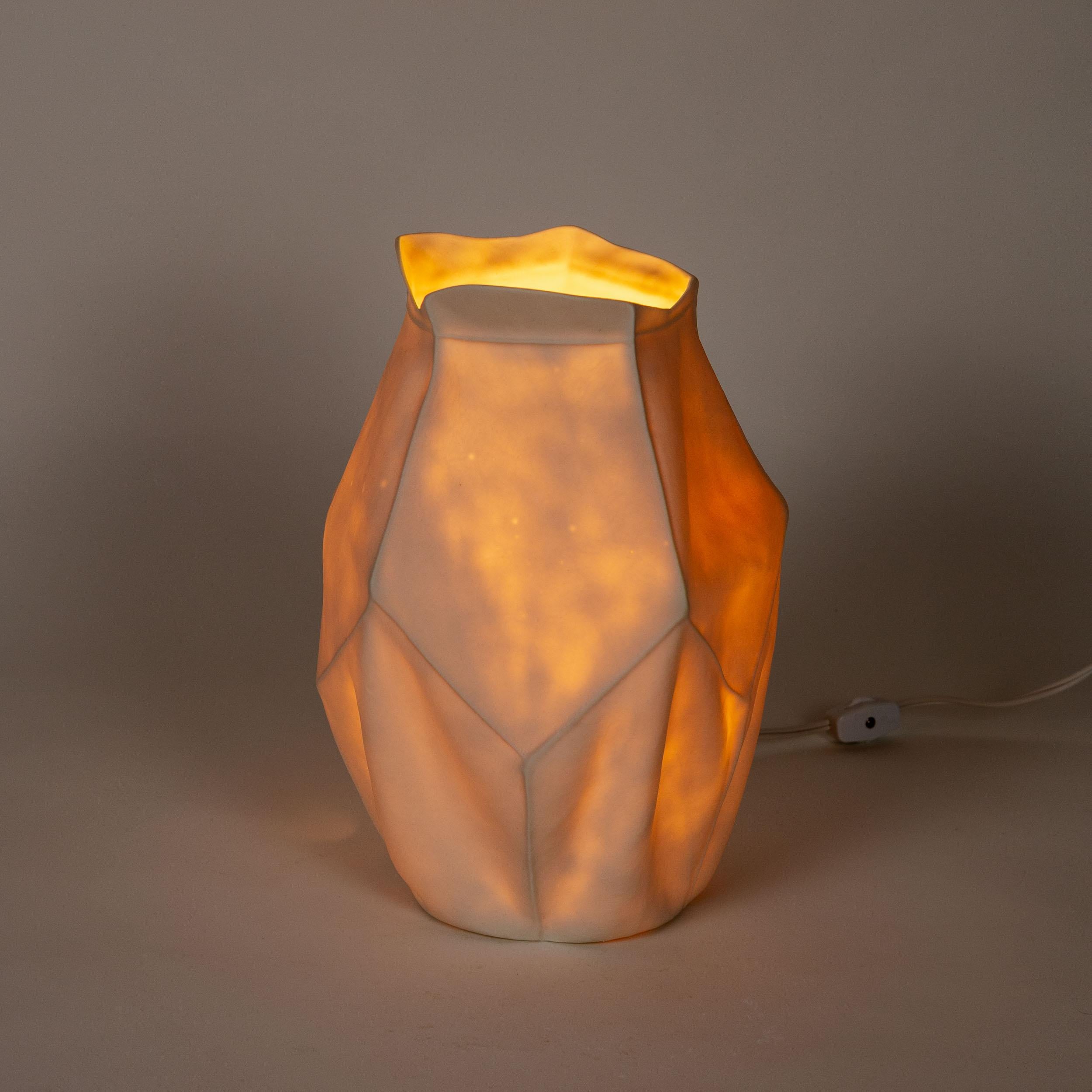 White Kawa Table Lamp by Luft Tanaka, Organic Modern, Porcelain, Table Light For Sale 3