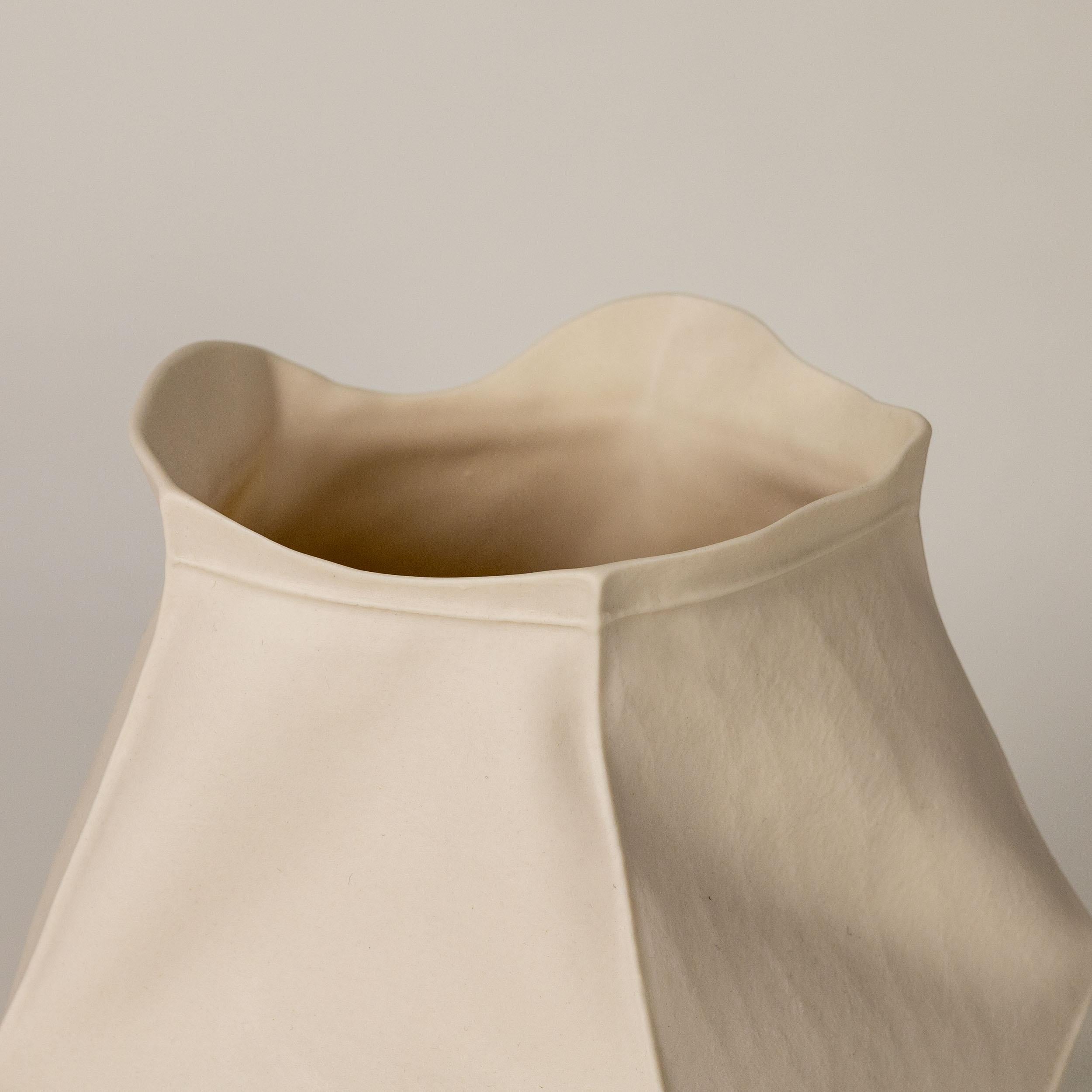 White Kawa Table Lamp by Luft Tanaka, Organic Modern, Porcelain, Table Light For Sale 4
