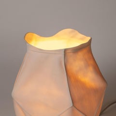 Lampe de bureau Kawa blanche organique moderne par Luft Tanaka, porcelaine, lampe de bureau