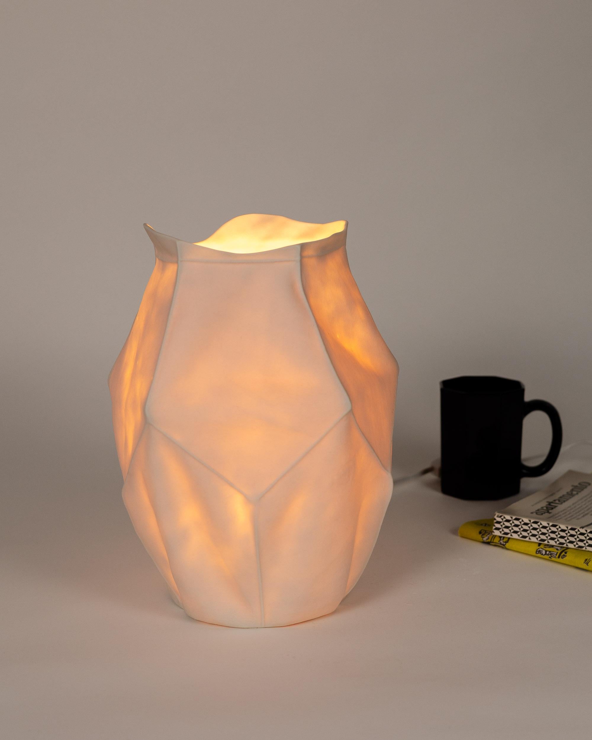 American White Kawa Table Lamp by Luft Tanaka, Organic Modern, Porcelain, Table Light For Sale