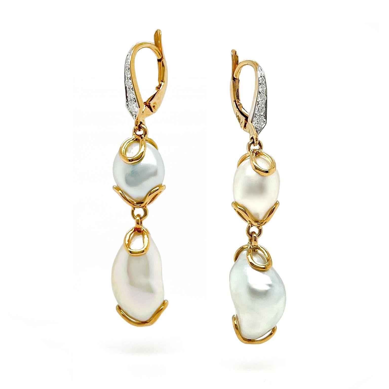 18K Yellow Gold White Keshi Pearl and Diamond Lever-Back Earrings In New Condition For Sale In New York, NY