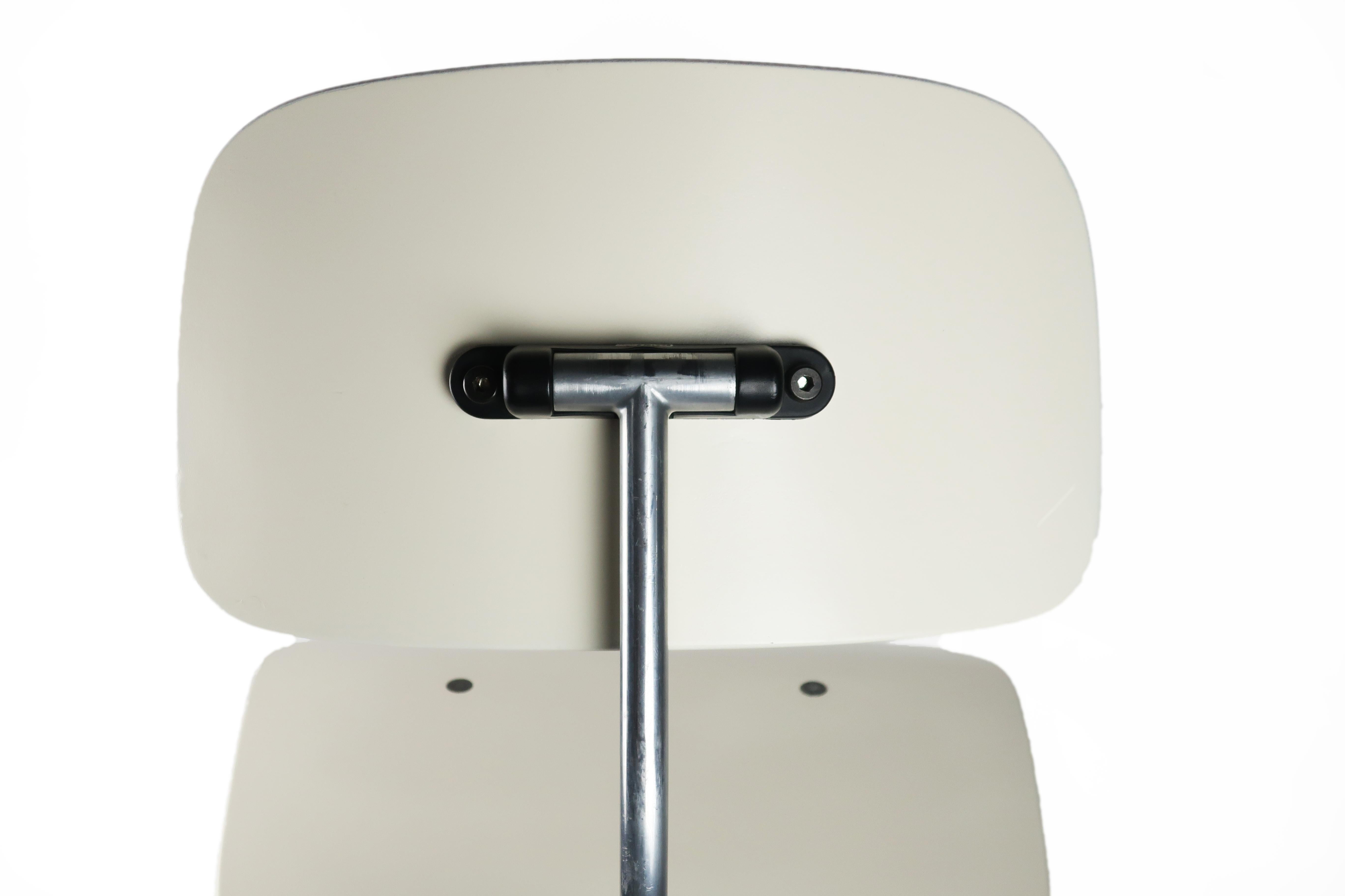 Scandinavian Modern White Kevi Desk Chair by Jorgen Rasmussen for Engelbrechts