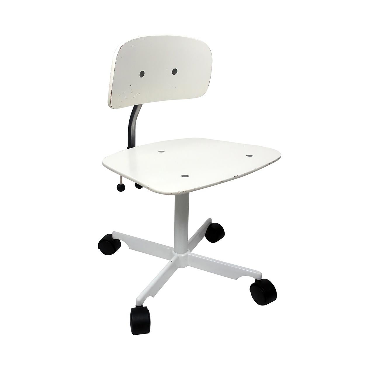 Molded White Kevi Desk Chair