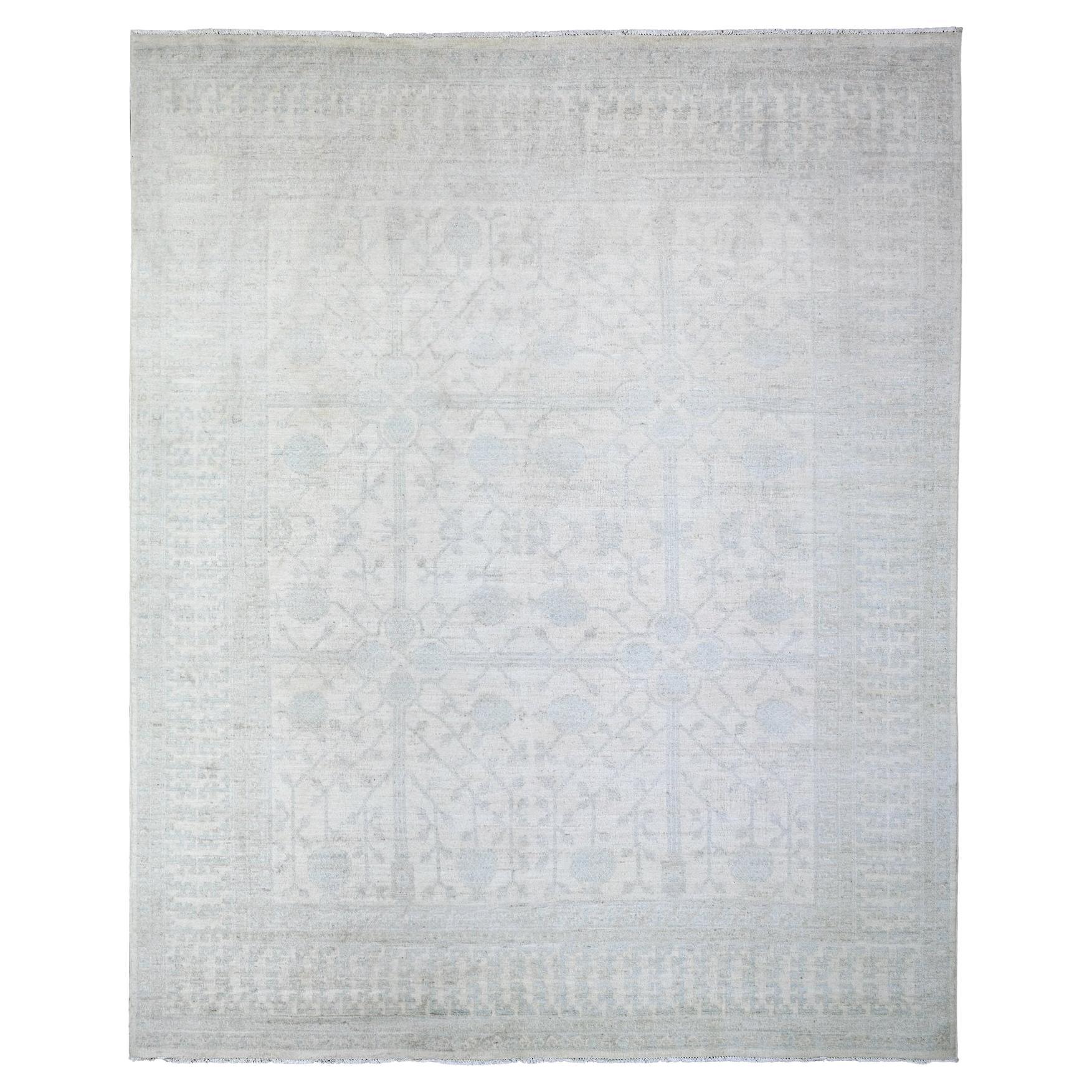 Tapis oriental Khotan à motif de grenades noué à la main 7'10" x 9'5" en vente