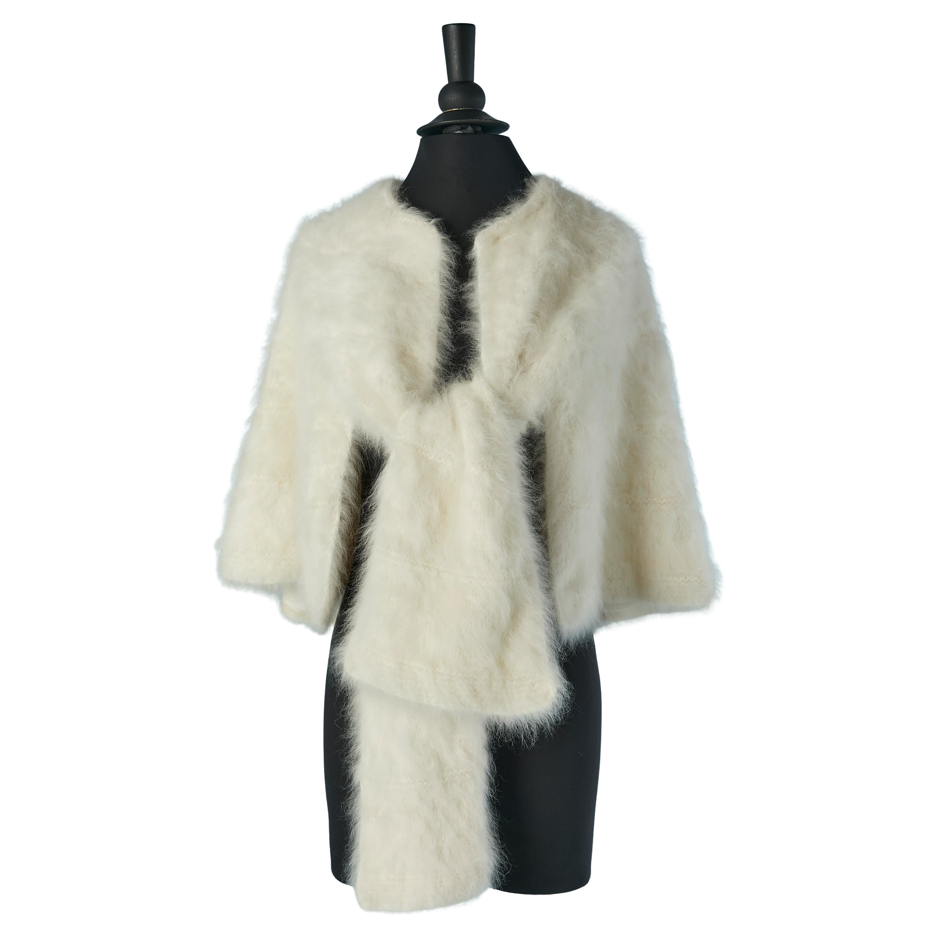 Mantella in mohair a maglia bianca con sciarpa Circa anni '60