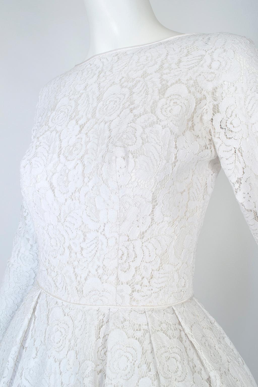 Women's White Lace Knee-Length Hip Pannier Robe Française Wedding Dress – XS, 1968