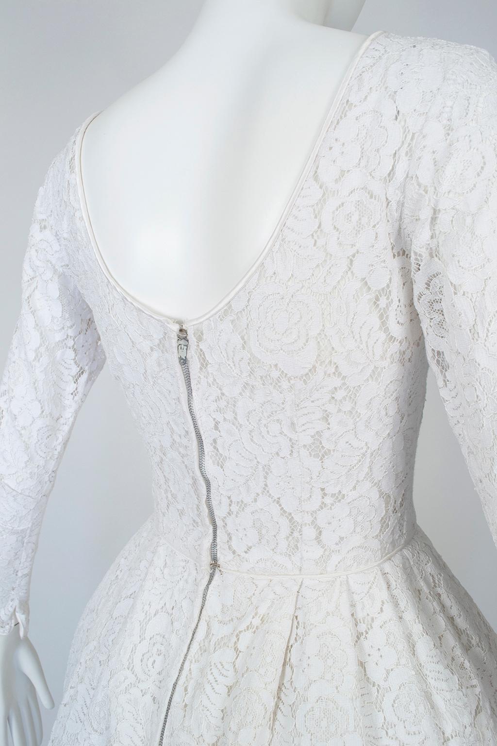 White Lace Knee-Length Hip Pannier Robe Française Wedding Dress – XS, 1968 1
