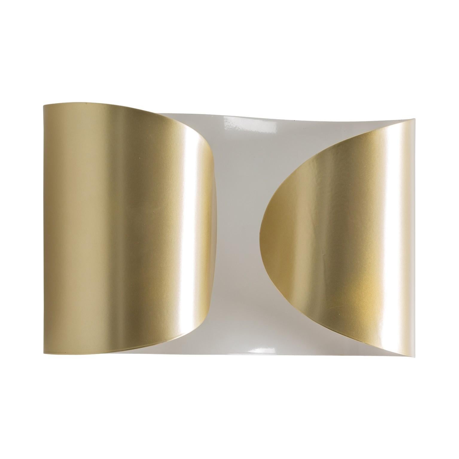 White lacquer and gold pair of wall lights.