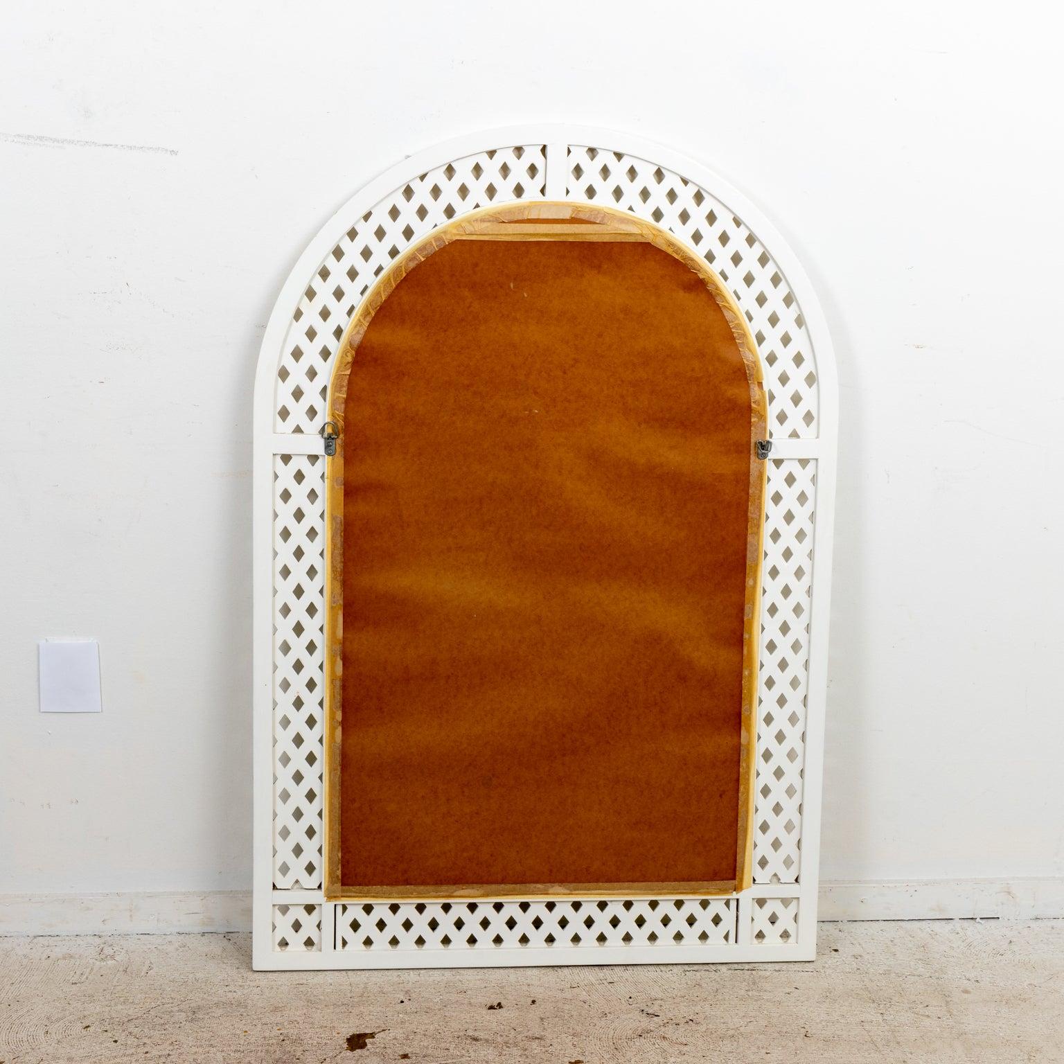 White lacquer Arched Lattice Mirror For Sale 1