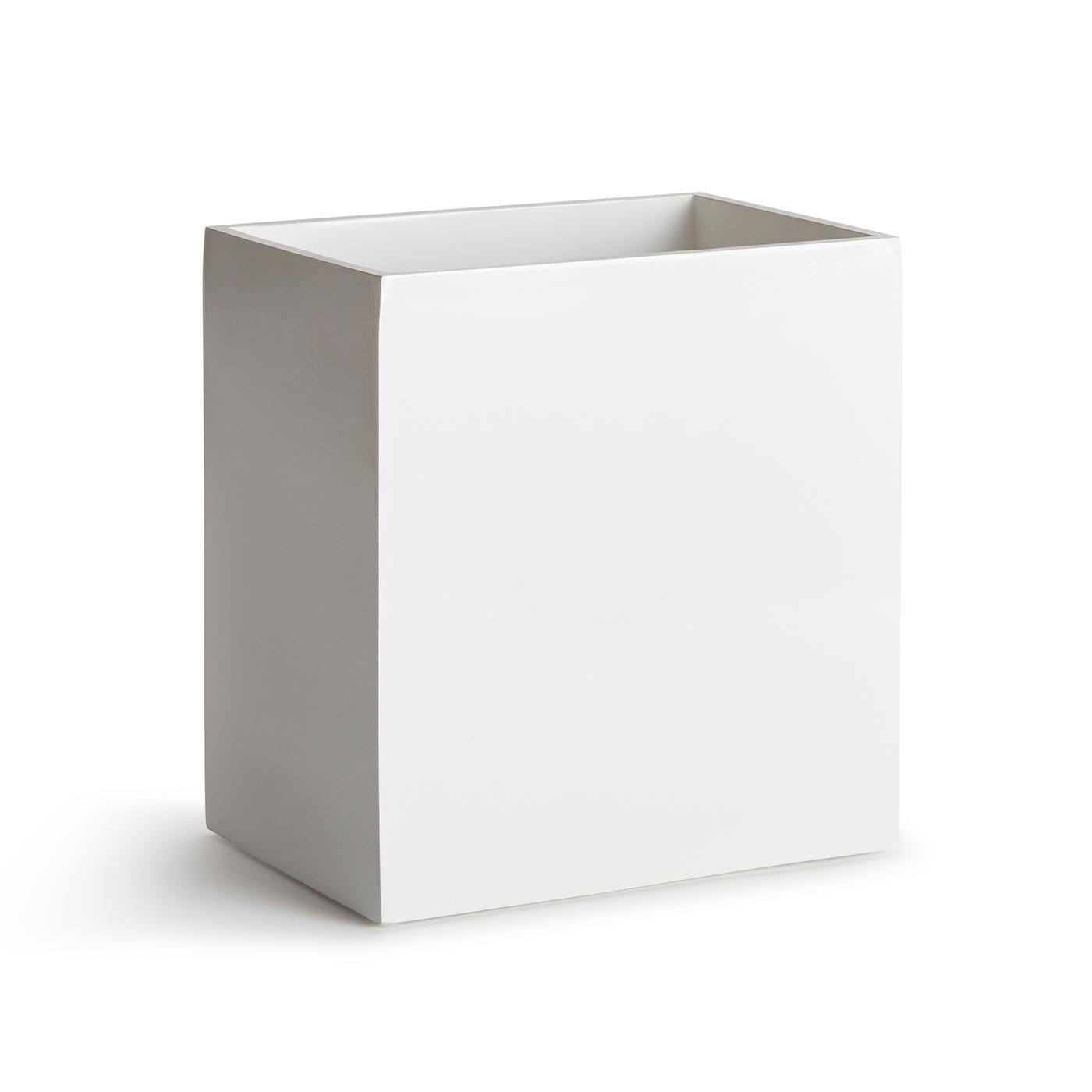 White Lacquer Bath Set 2
