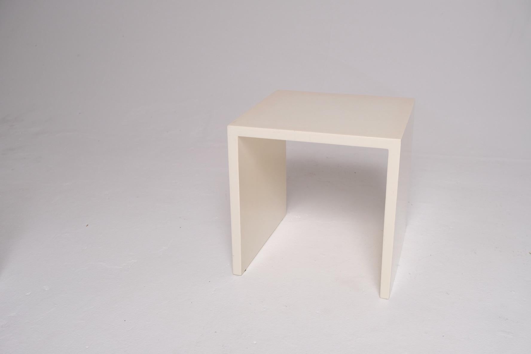Contemporary White Lacquer Cube Side Table For Sale