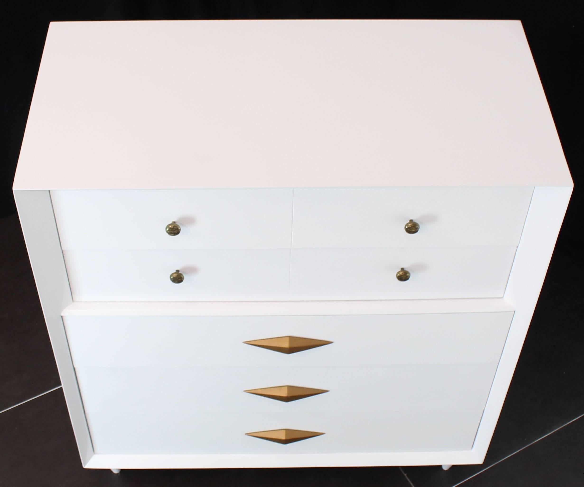 White Lacquer Deco Style High Chest Dresser with Diamond Pulls In Excellent Condition For Sale In Rockaway, NJ
