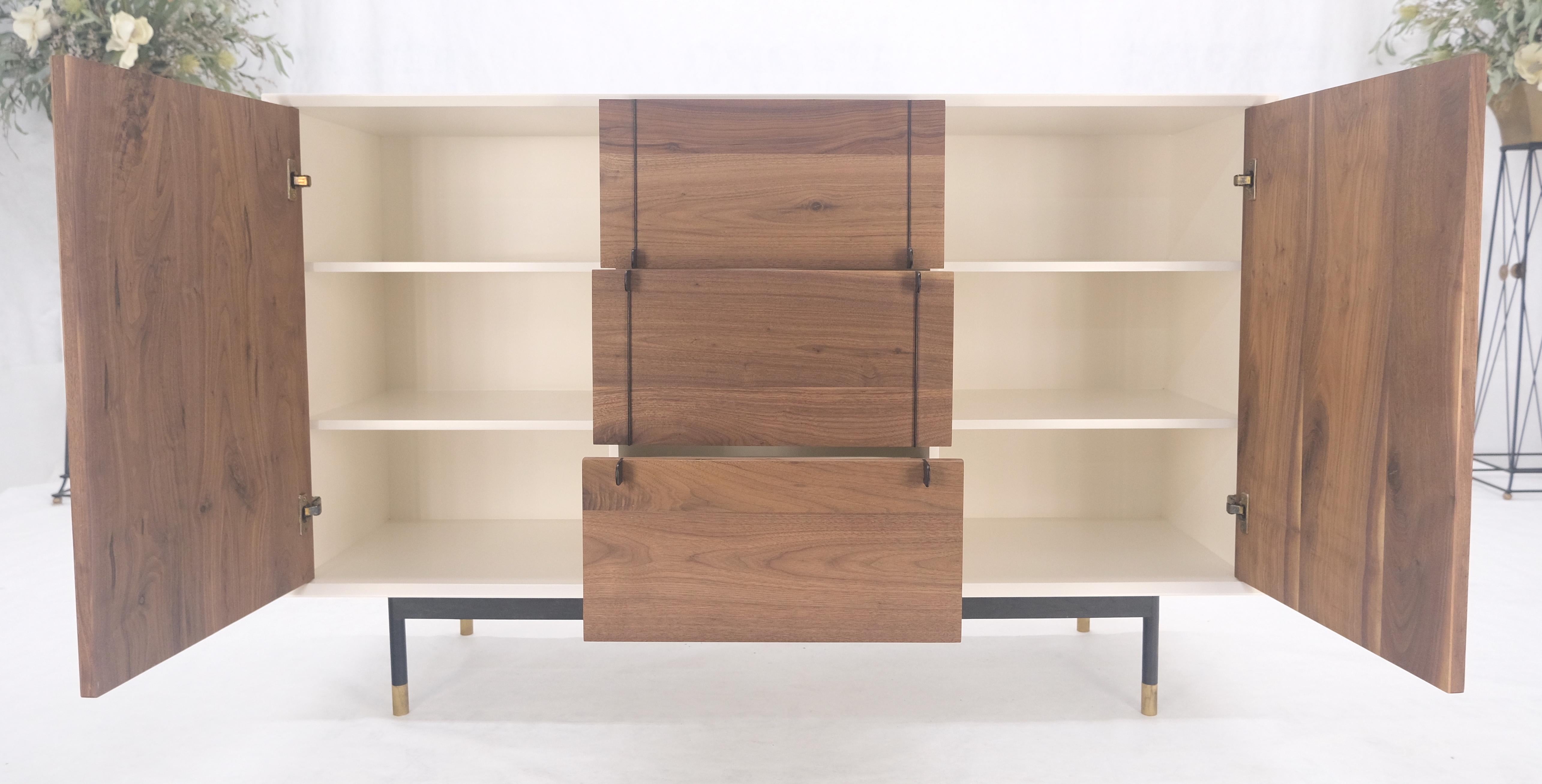 Weißer Lack & Nussbaum 3 Schubladen Zwei Fächer Credenza Mid Century MINT im Angebot 1